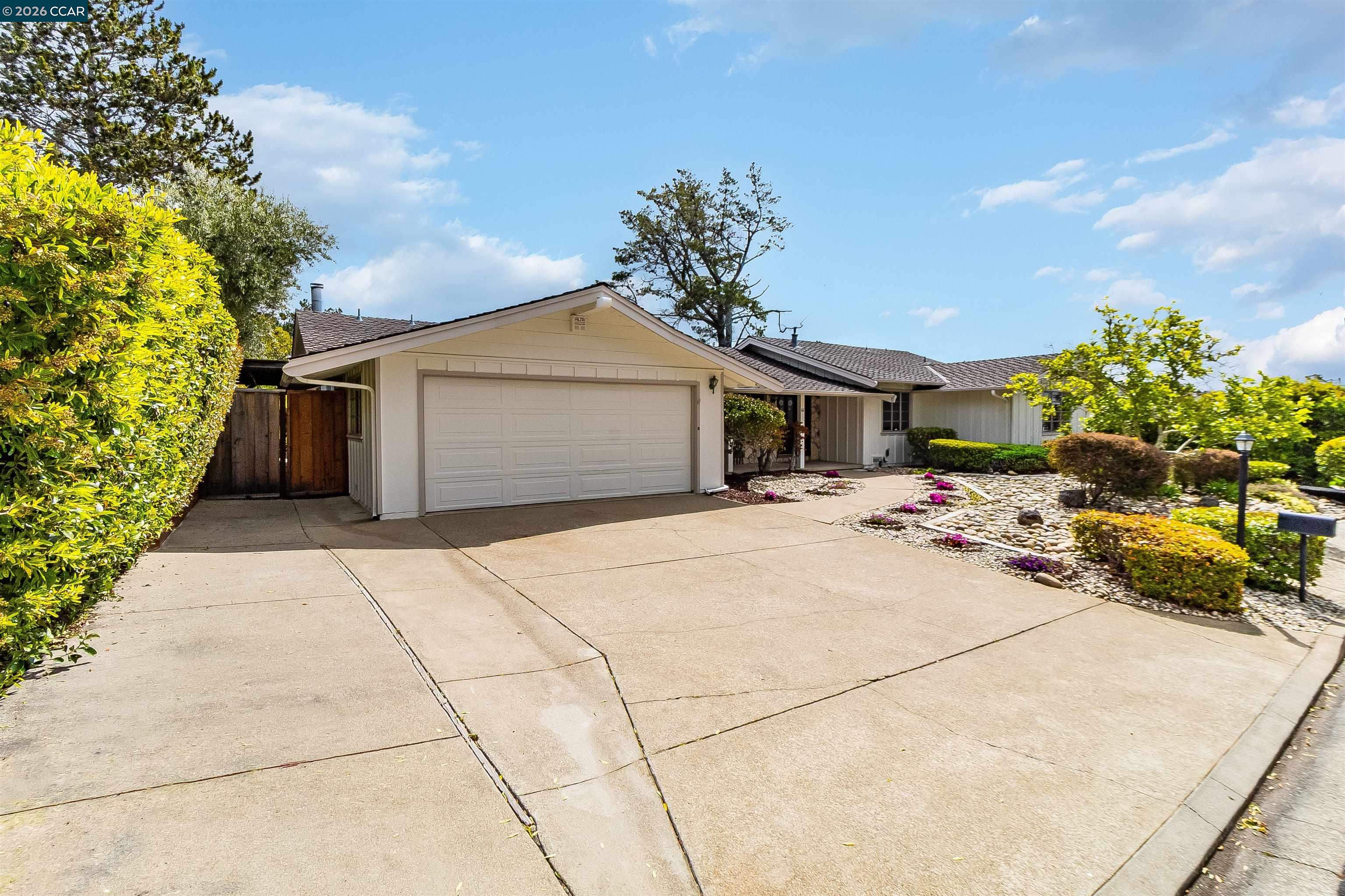61 Sullivan Dr