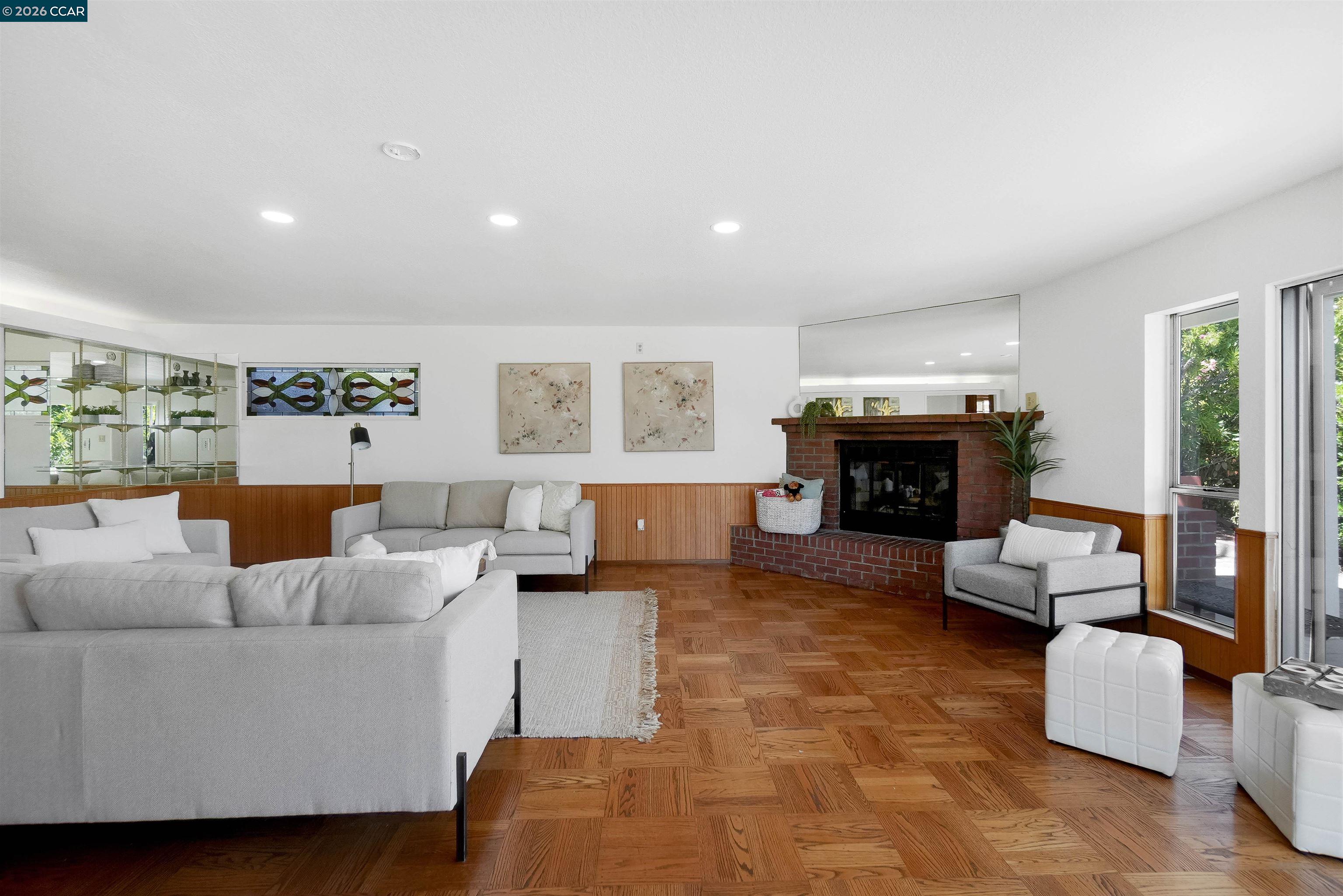 61 Sullivan Dr