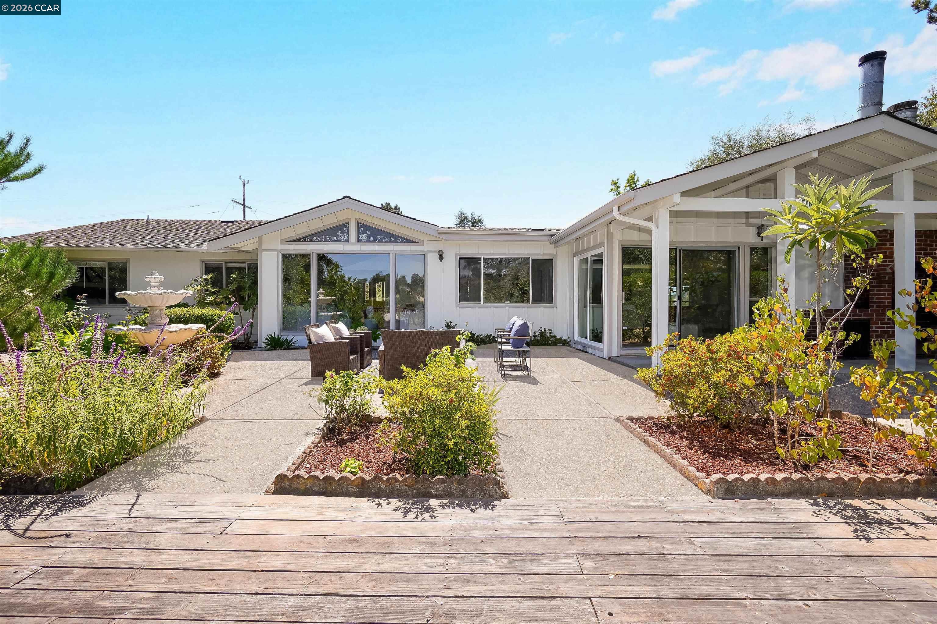 61 Sullivan Dr