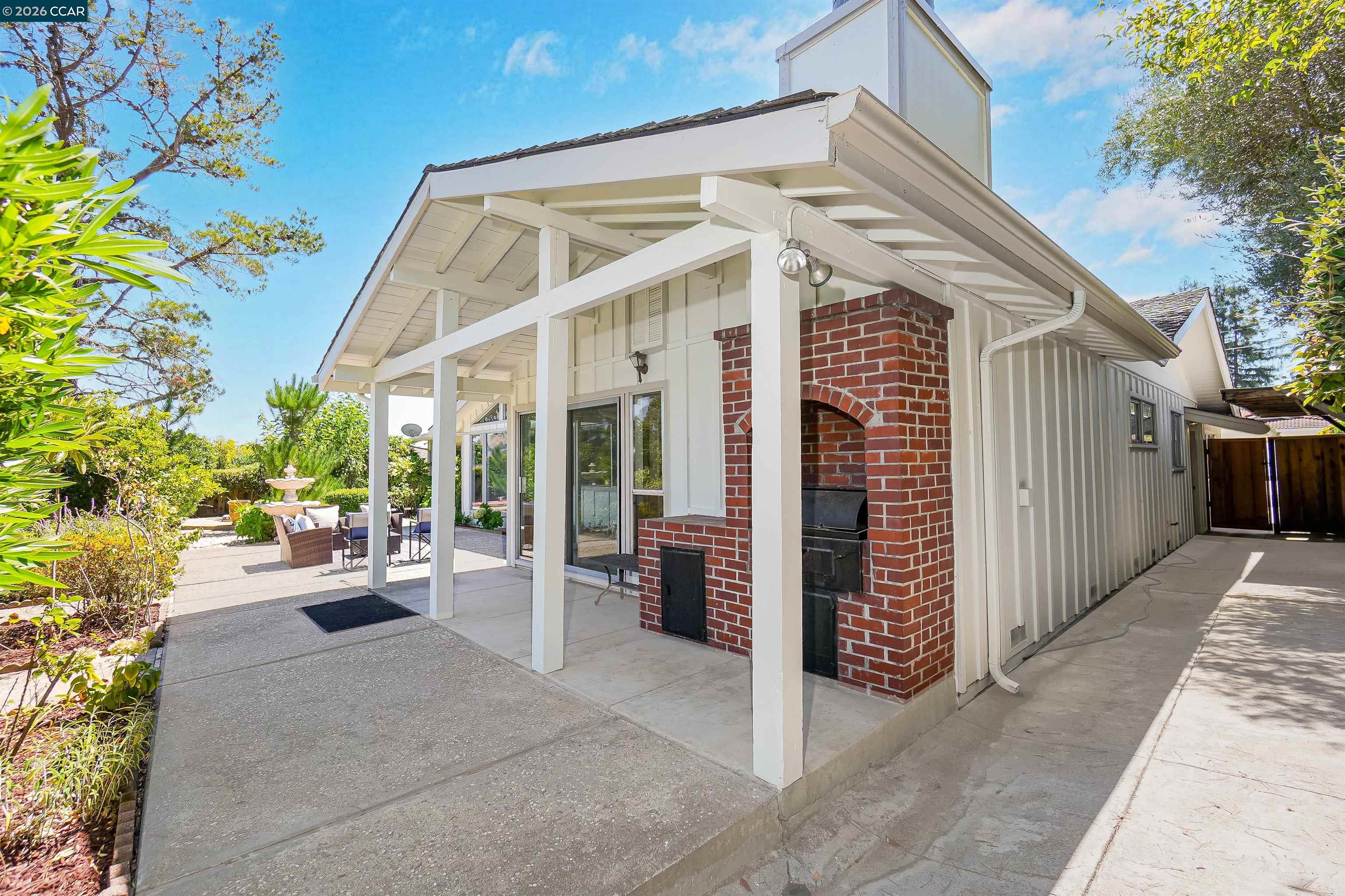 61 Sullivan Dr