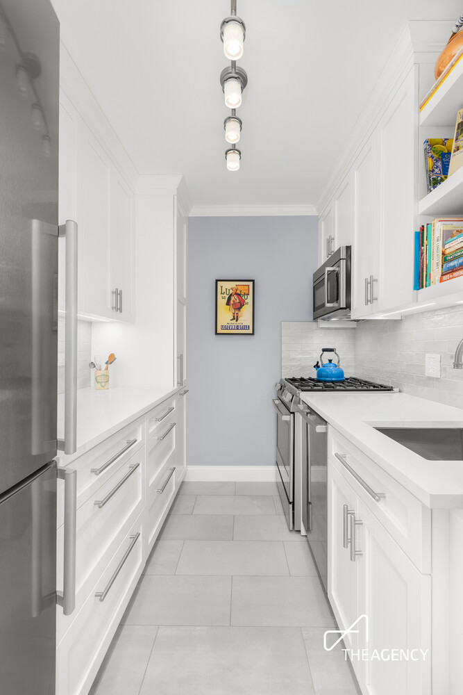 165 W END Avenue 19J