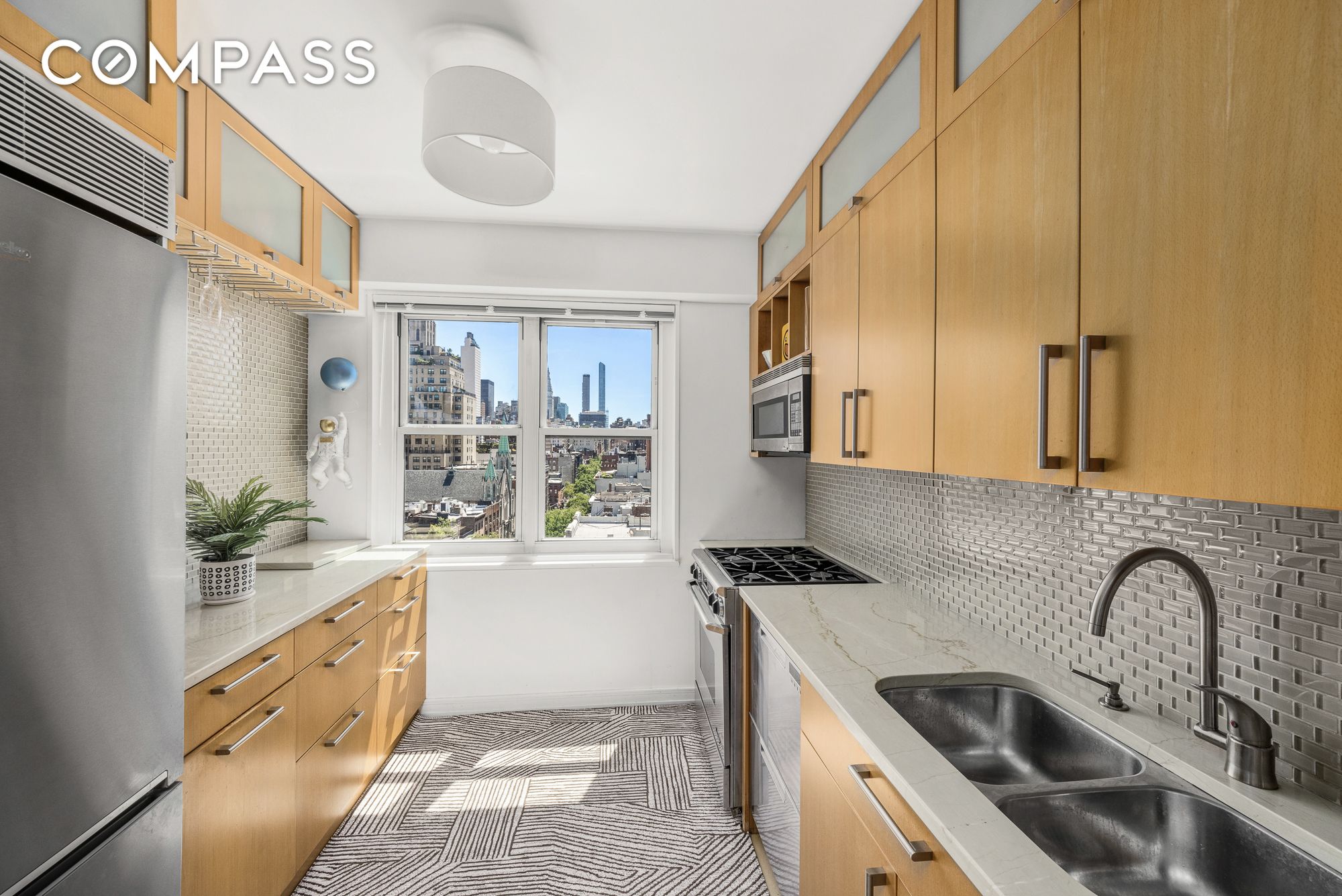360 W 22nd Street 12L