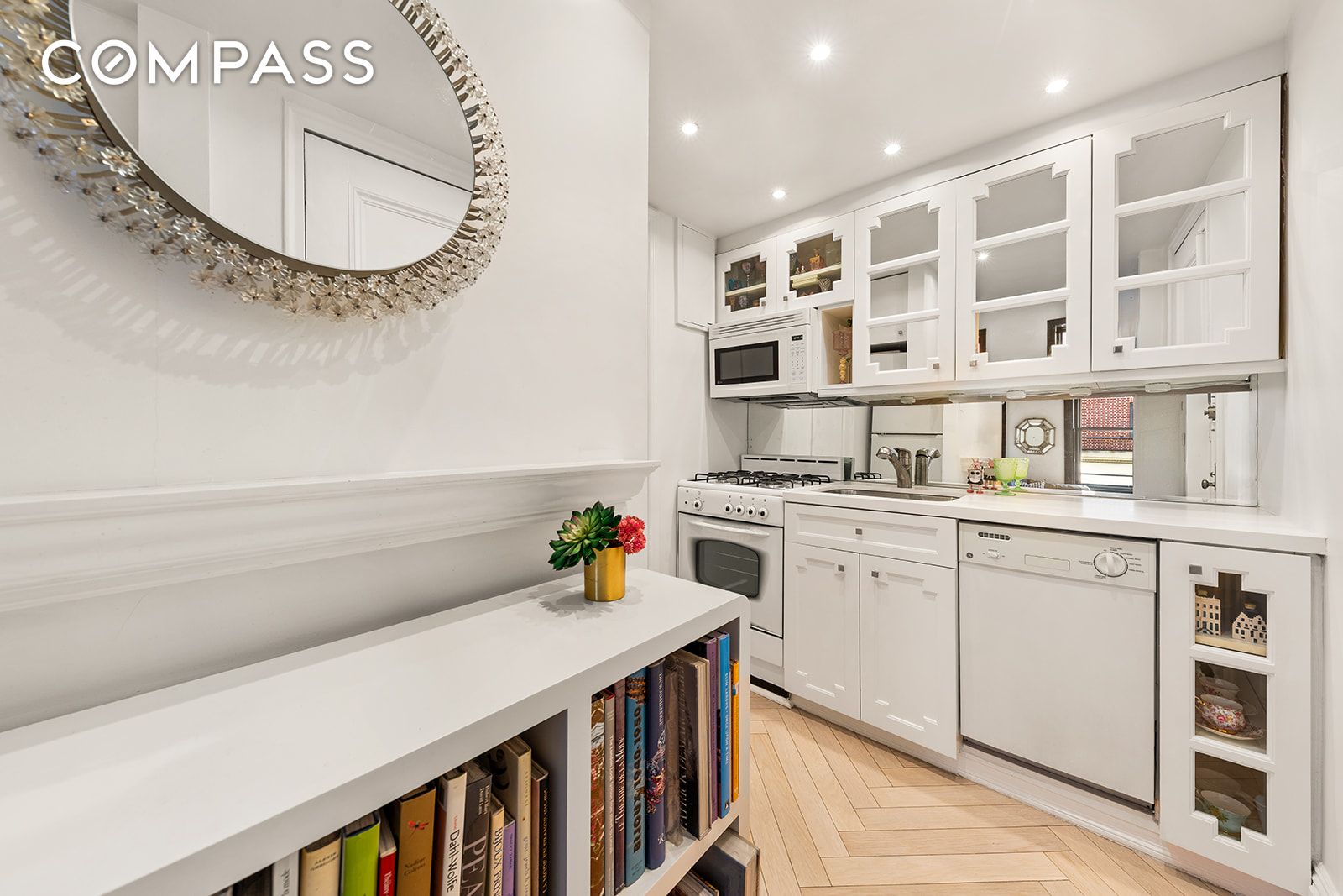 133 W 75th Street PARLOUR A