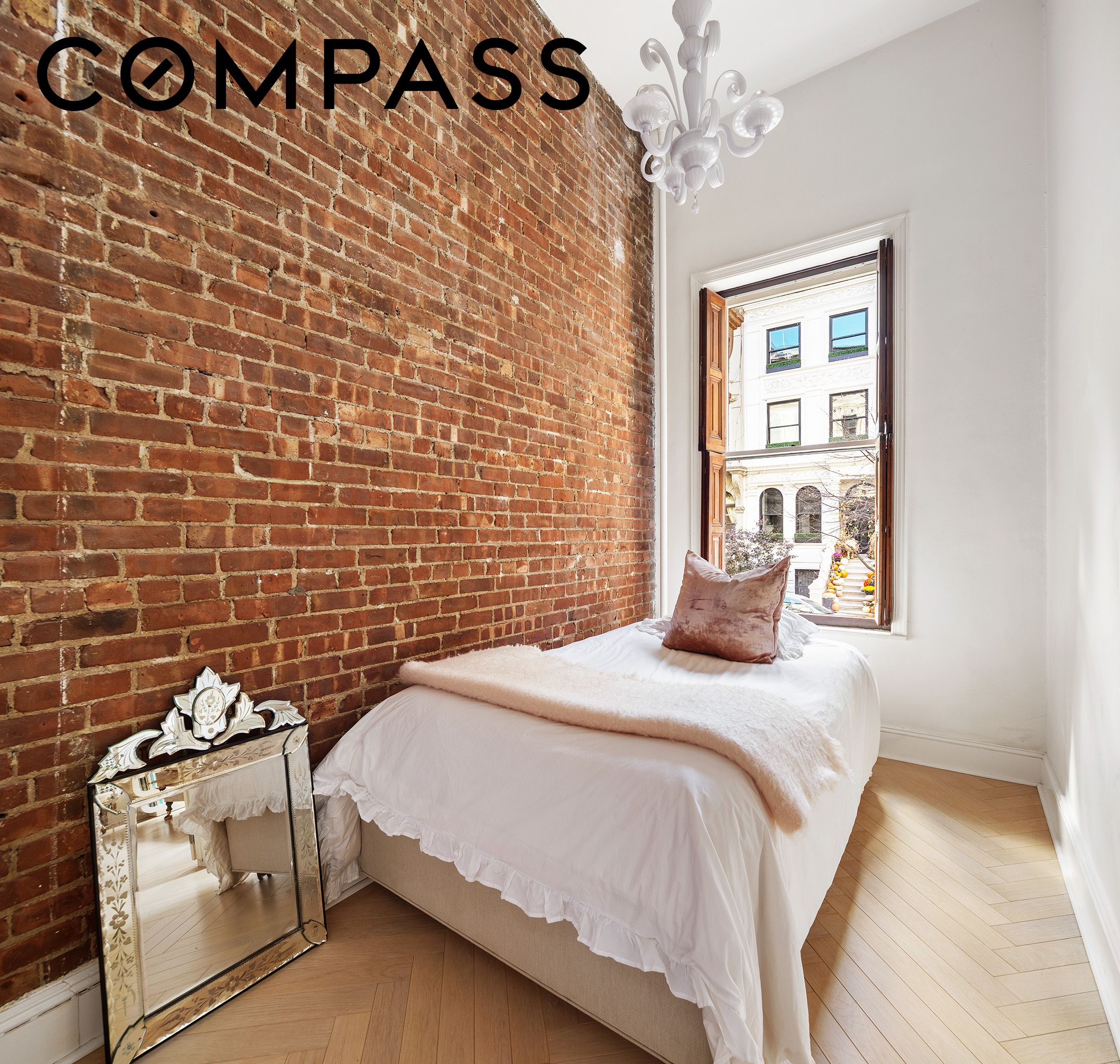 133 W 75th Street PARLOUR A