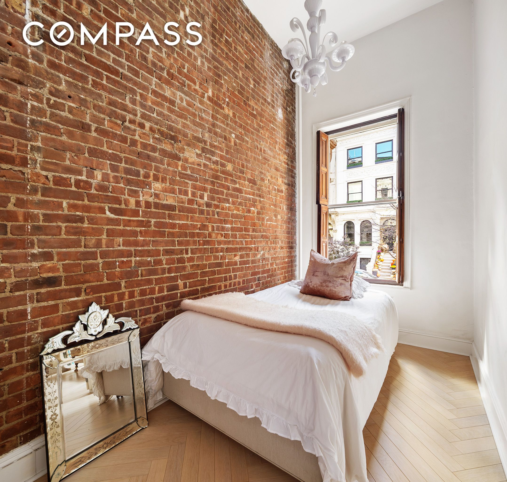 133 W 75th Street PARLOUR A