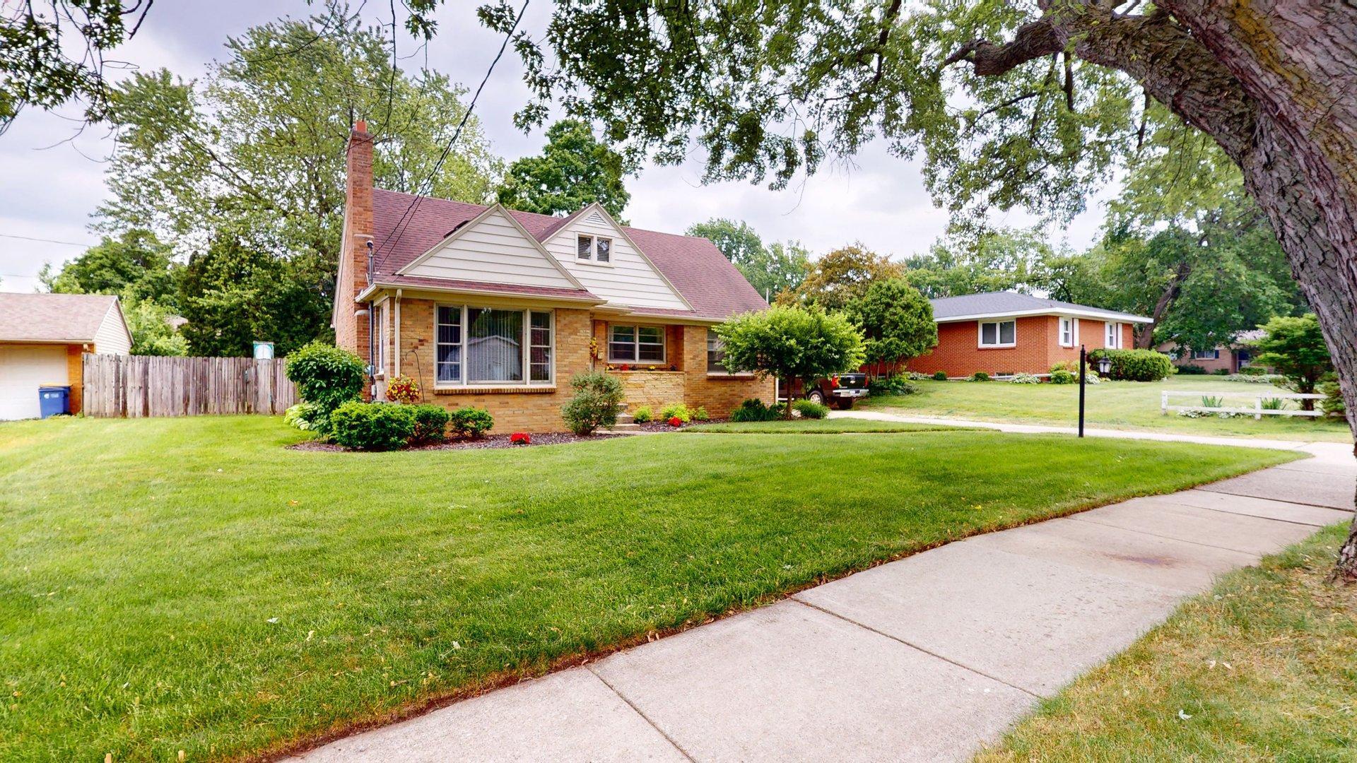 10 Covell Avenue NW
