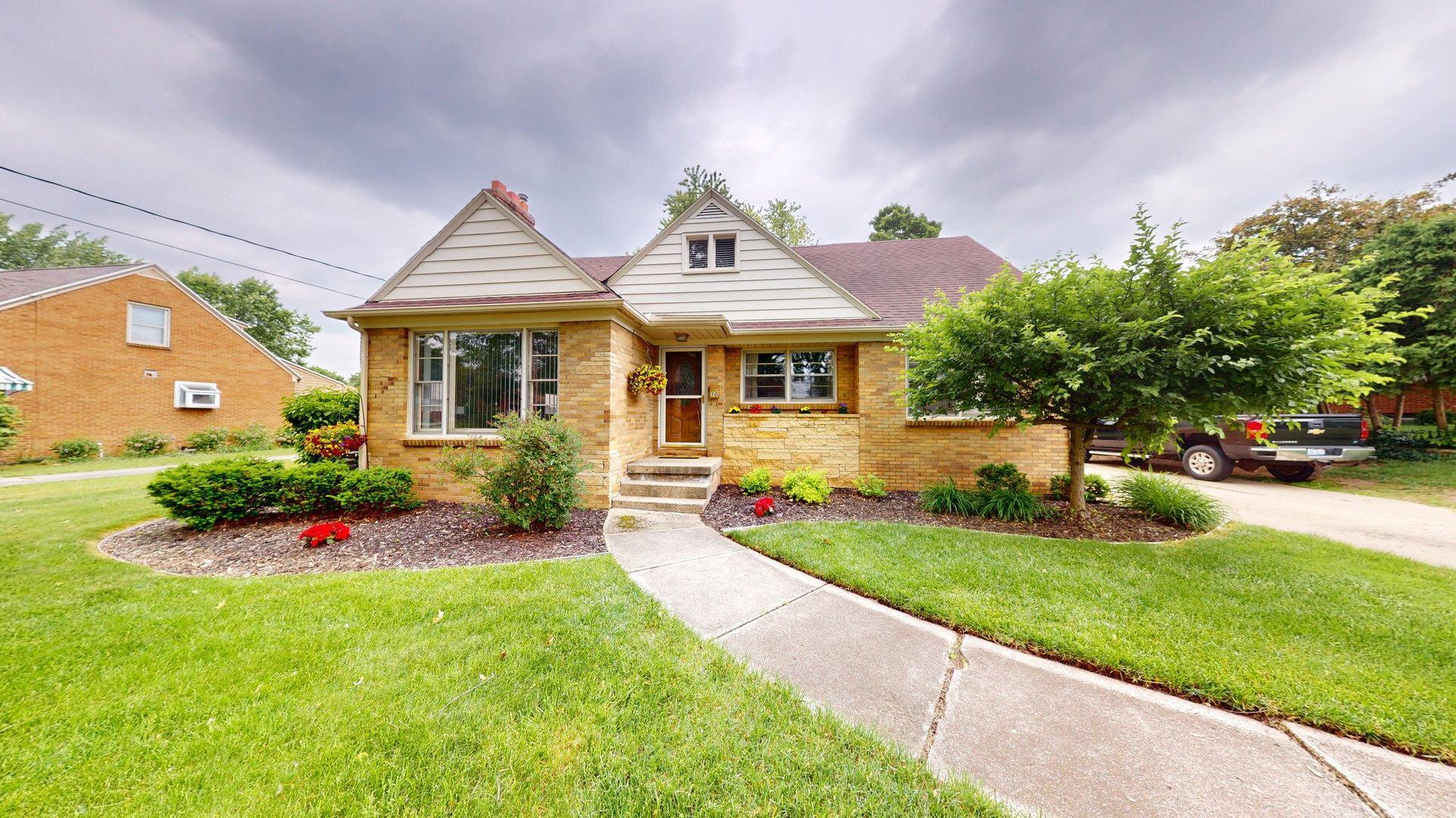 10 Covell Avenue NW