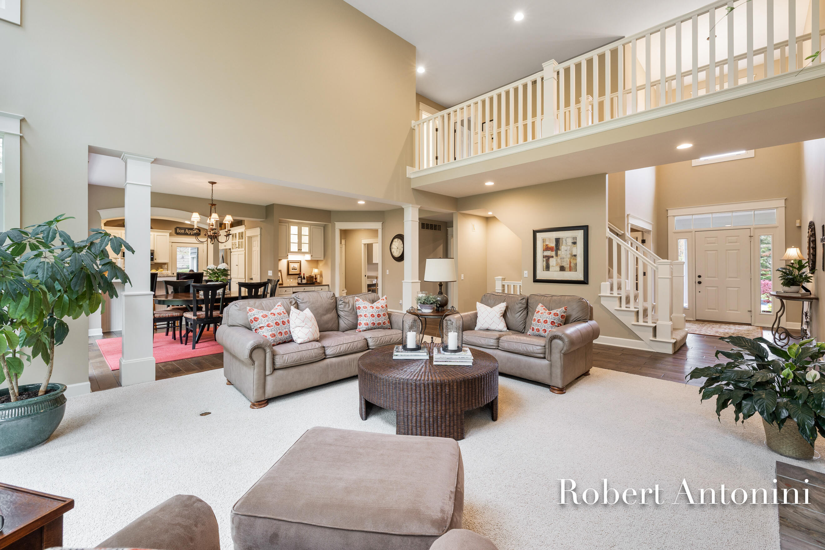 3860 Foxglove Court NE