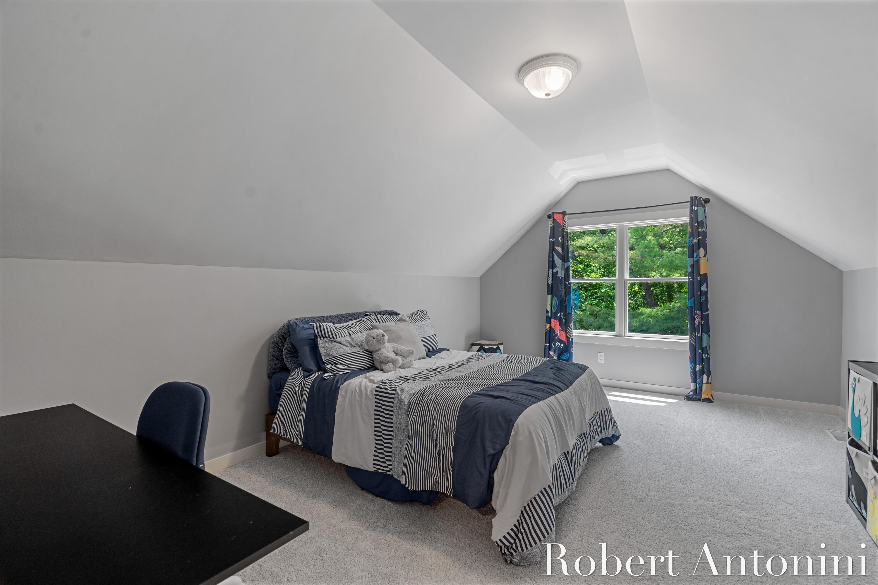 1977 Emerald Glen Court NE