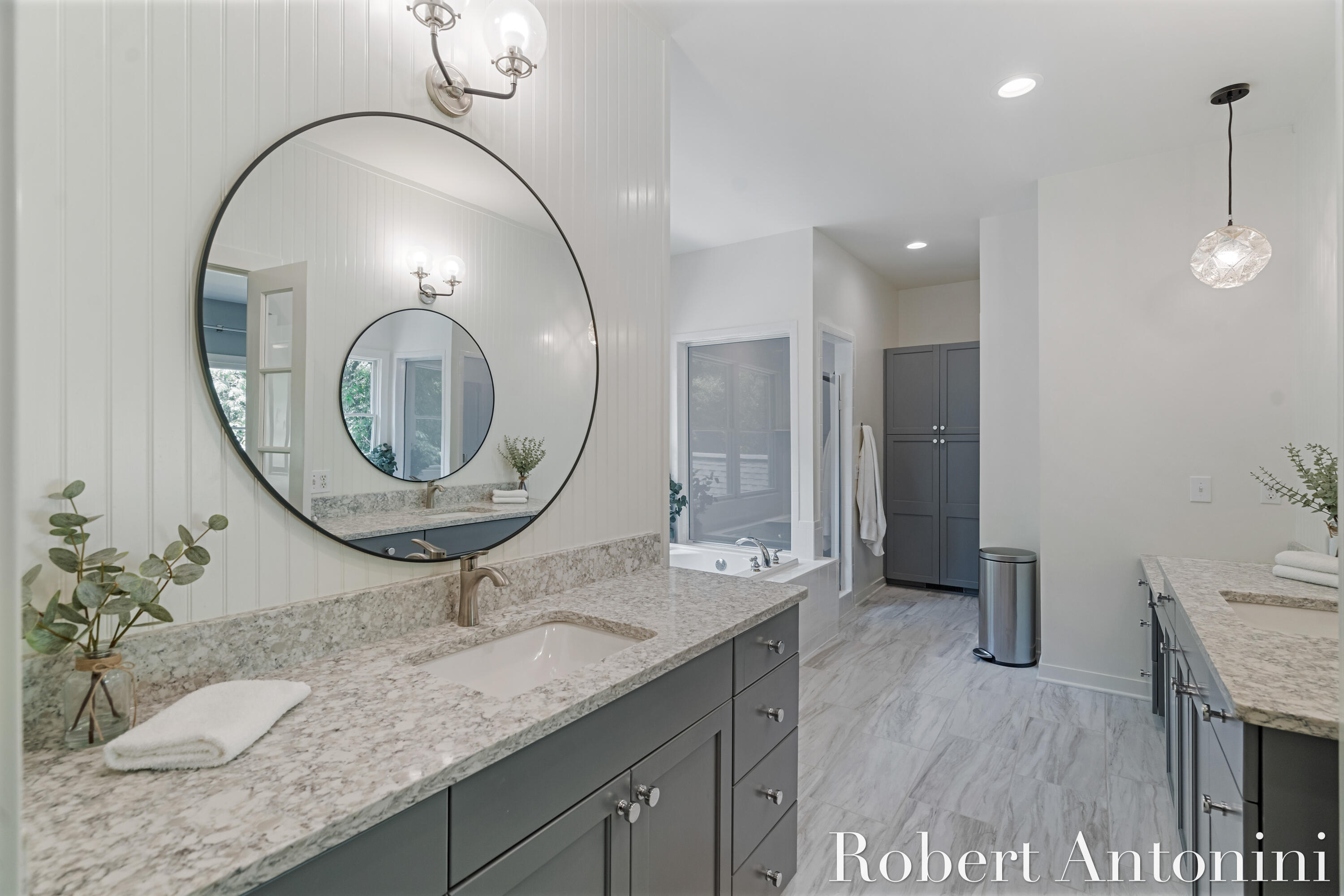 1977 Emerald Glen Court NE