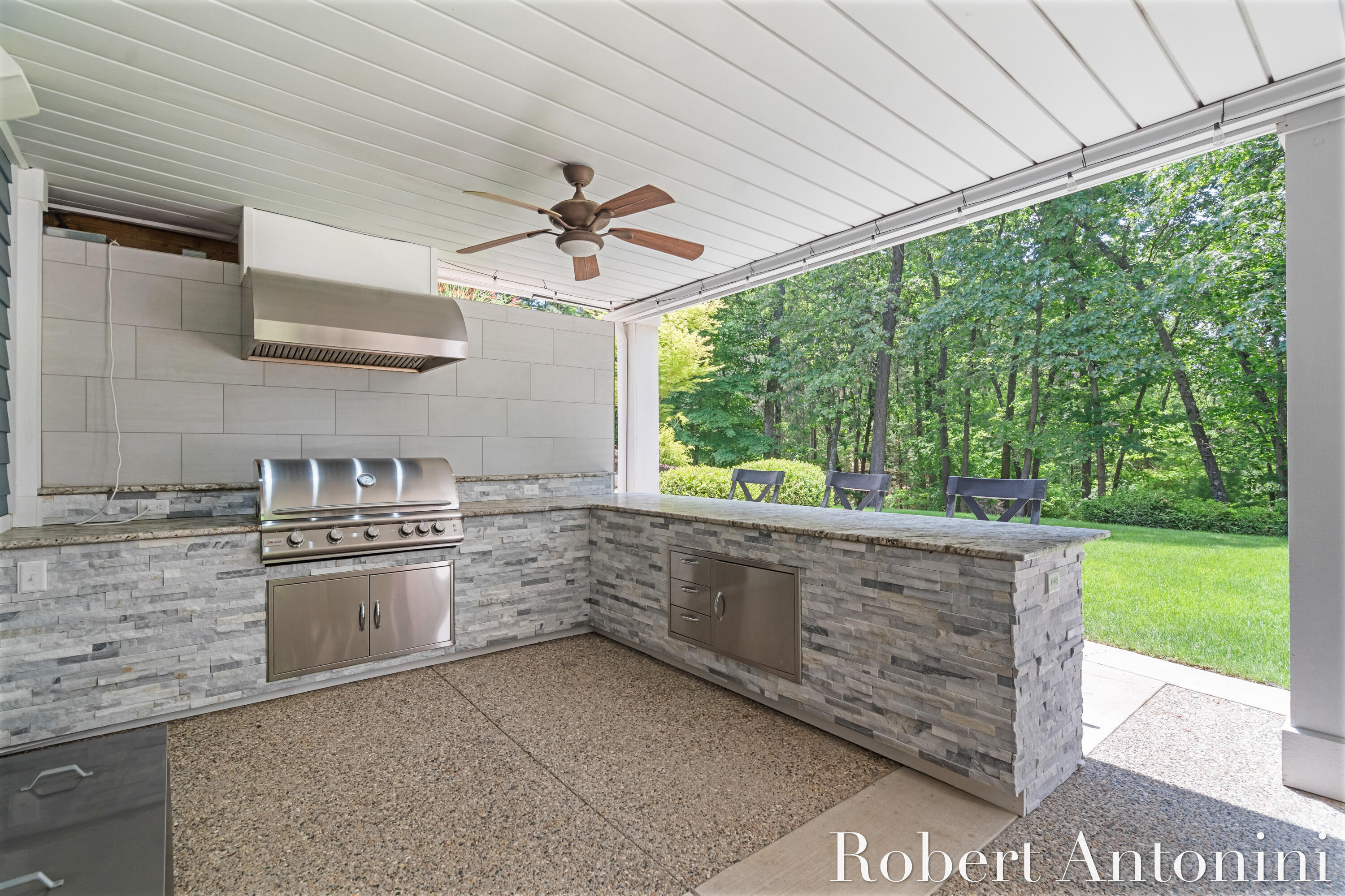 1977 Emerald Glen Court NE