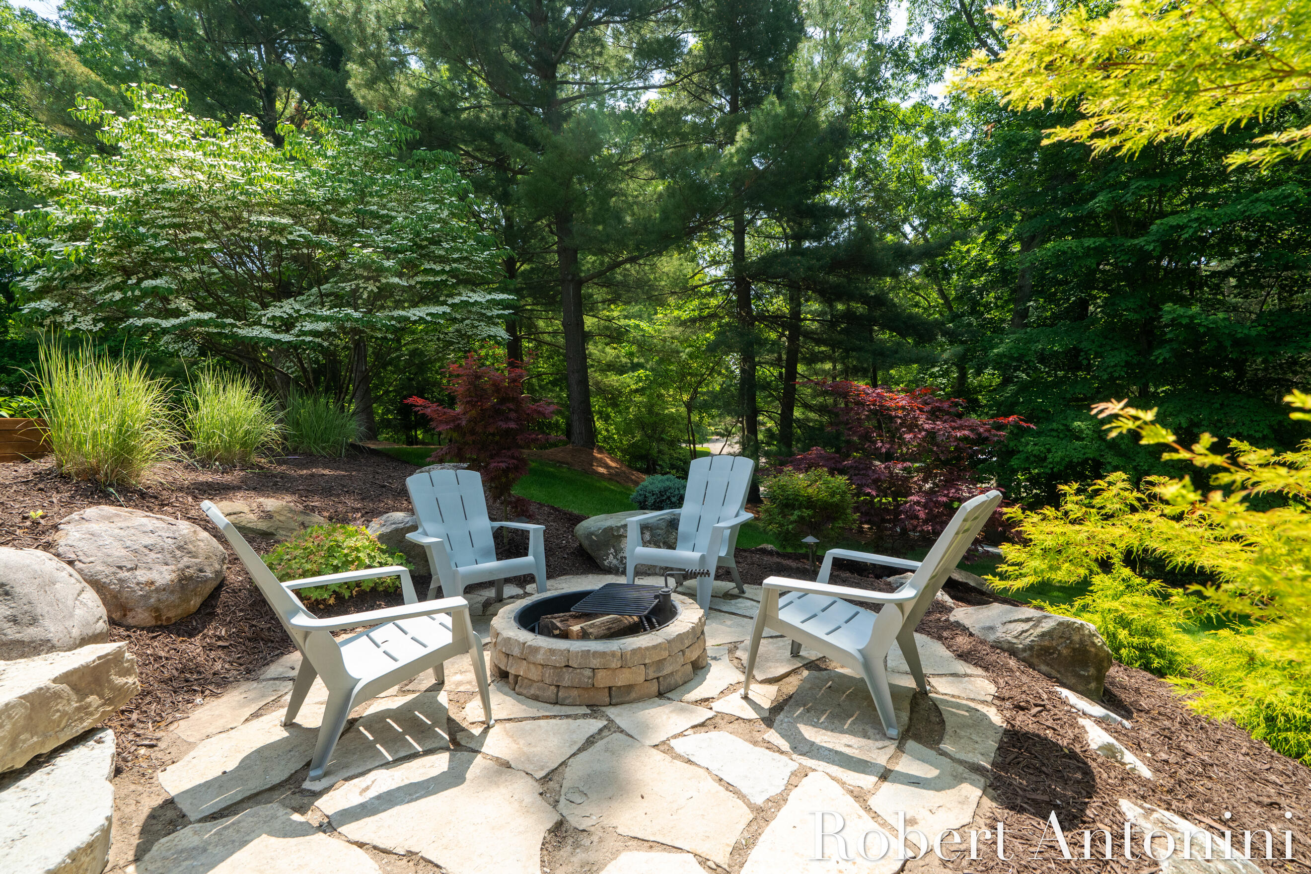 1977 Emerald Glen Court NE