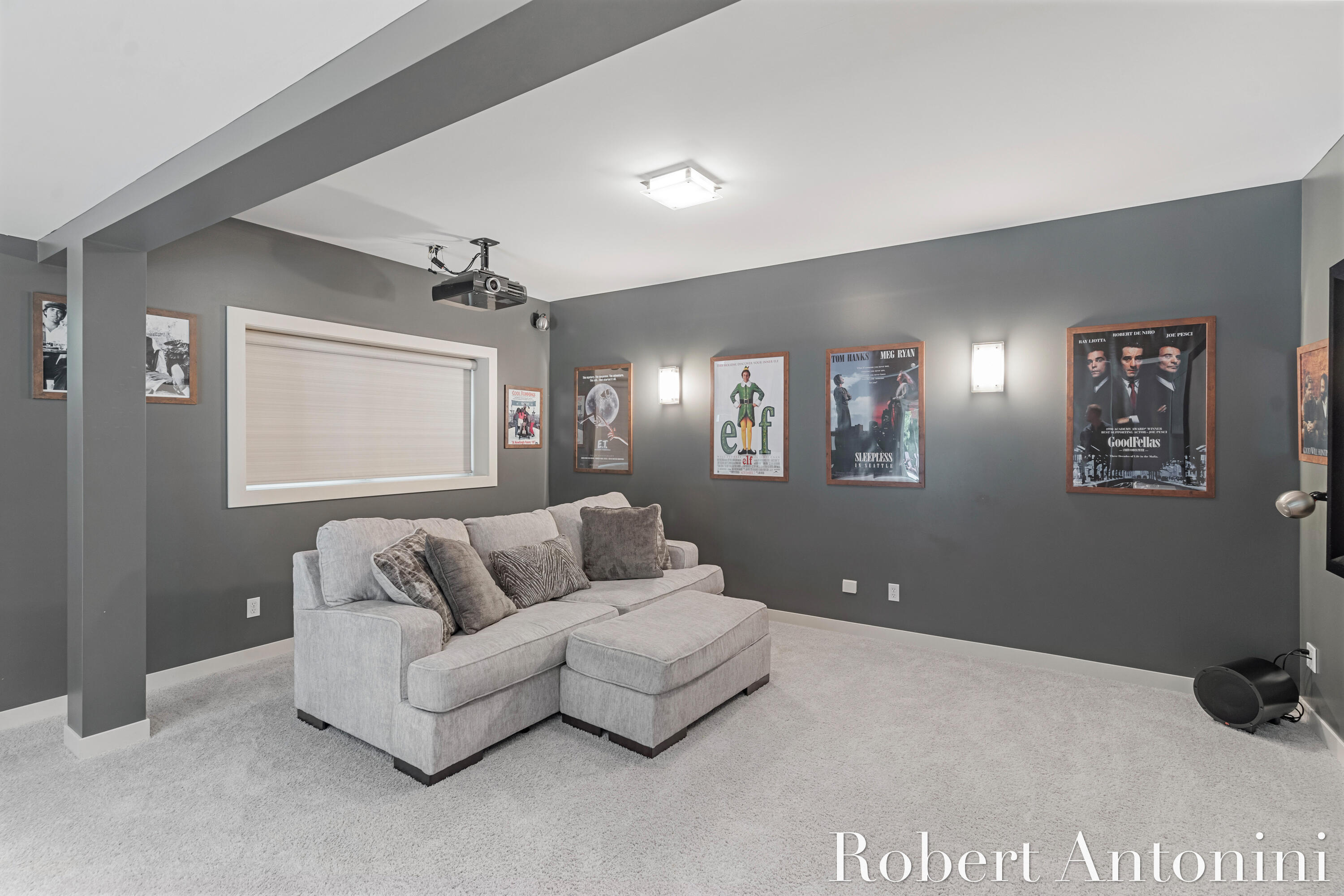 1977 Emerald Glen Court NE