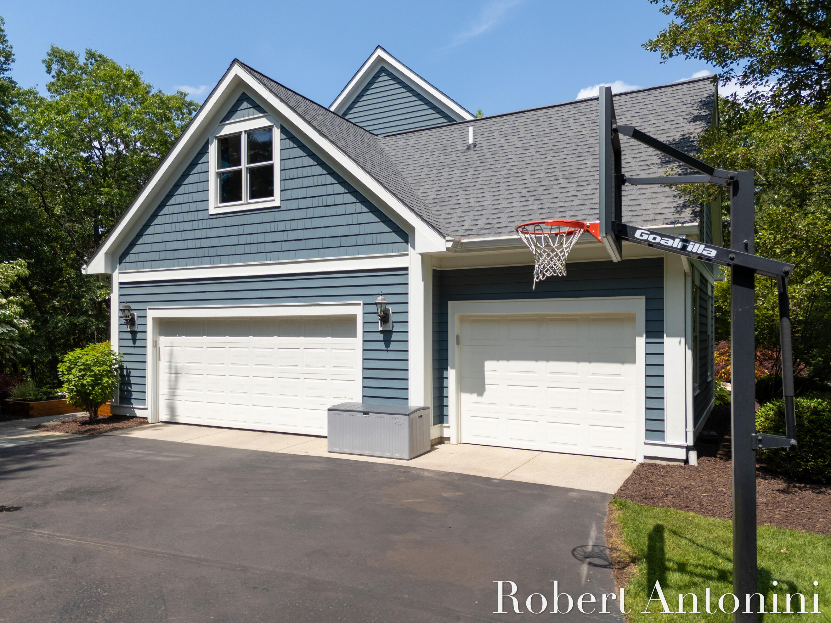 1977 Emerald Glen Court NE