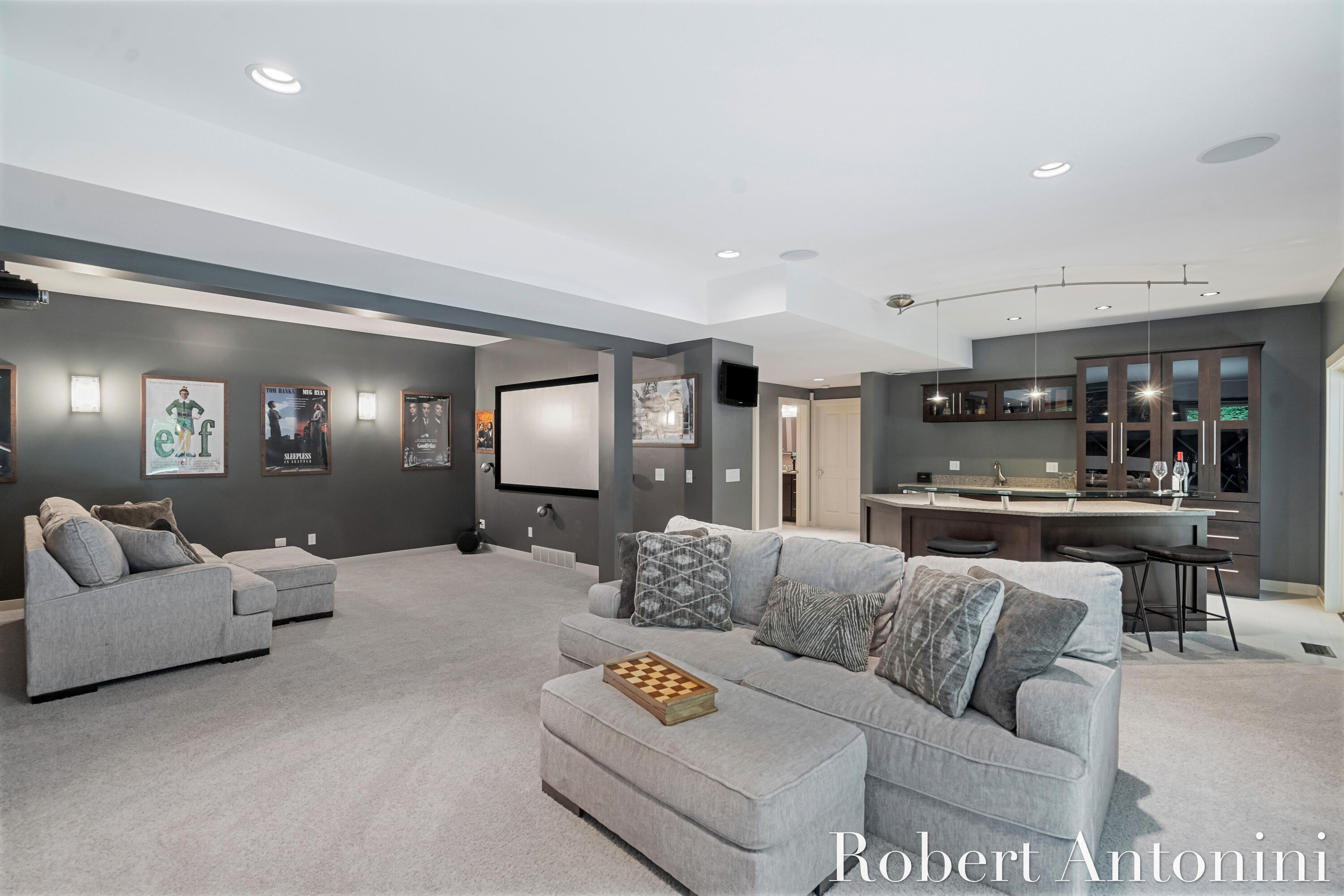 1977 Emerald Glen Court NE