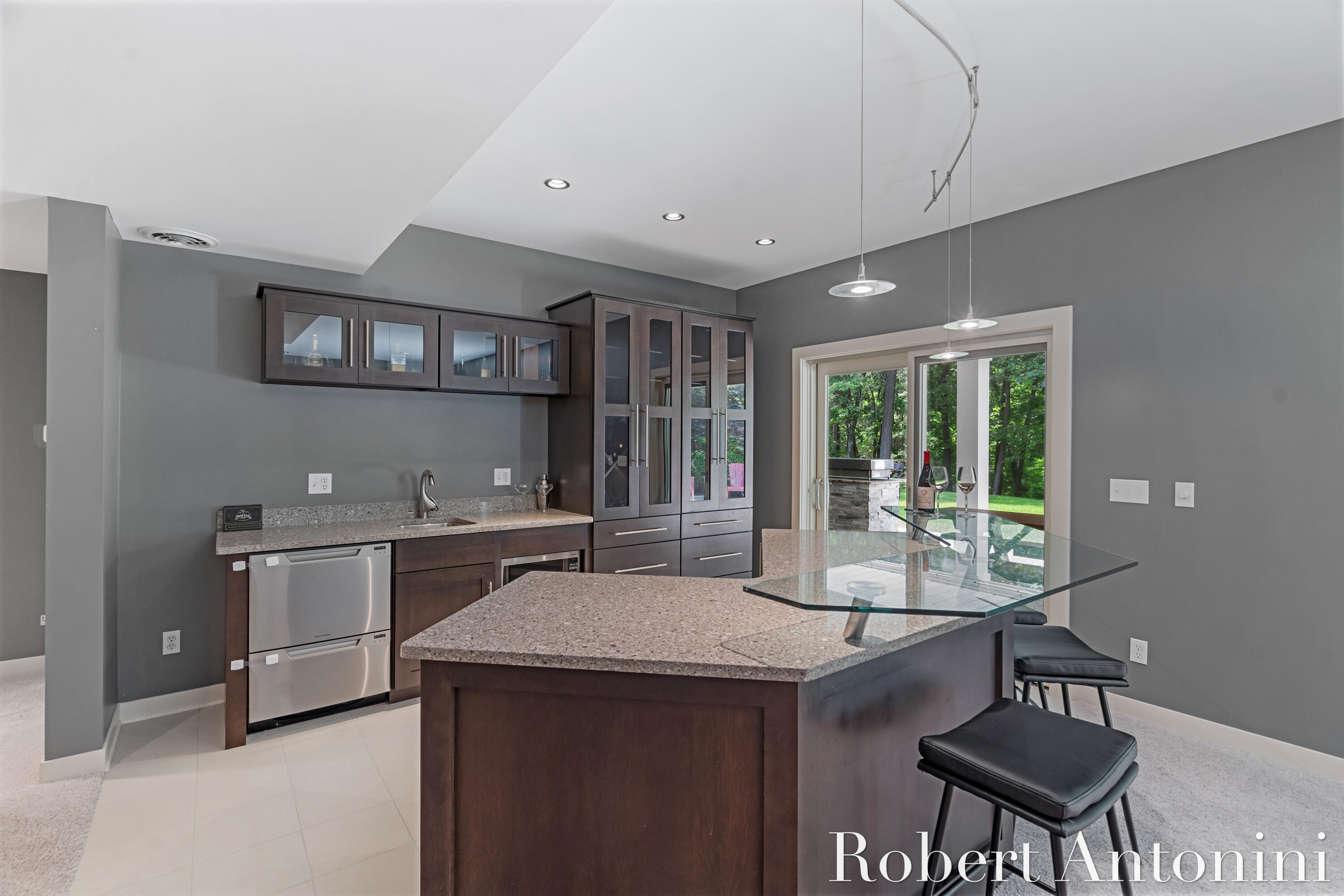 1977 Emerald Glen Court NE