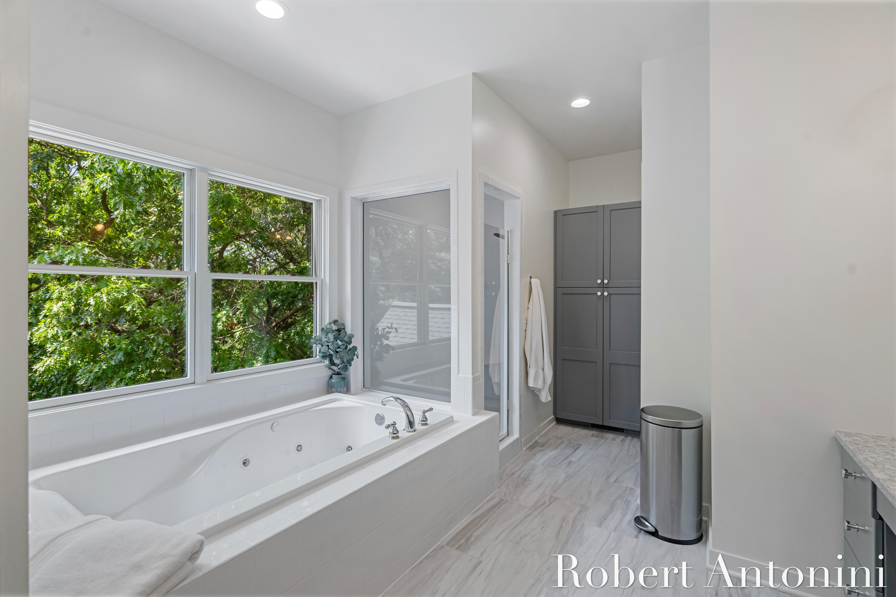 1977 Emerald Glen Court NE