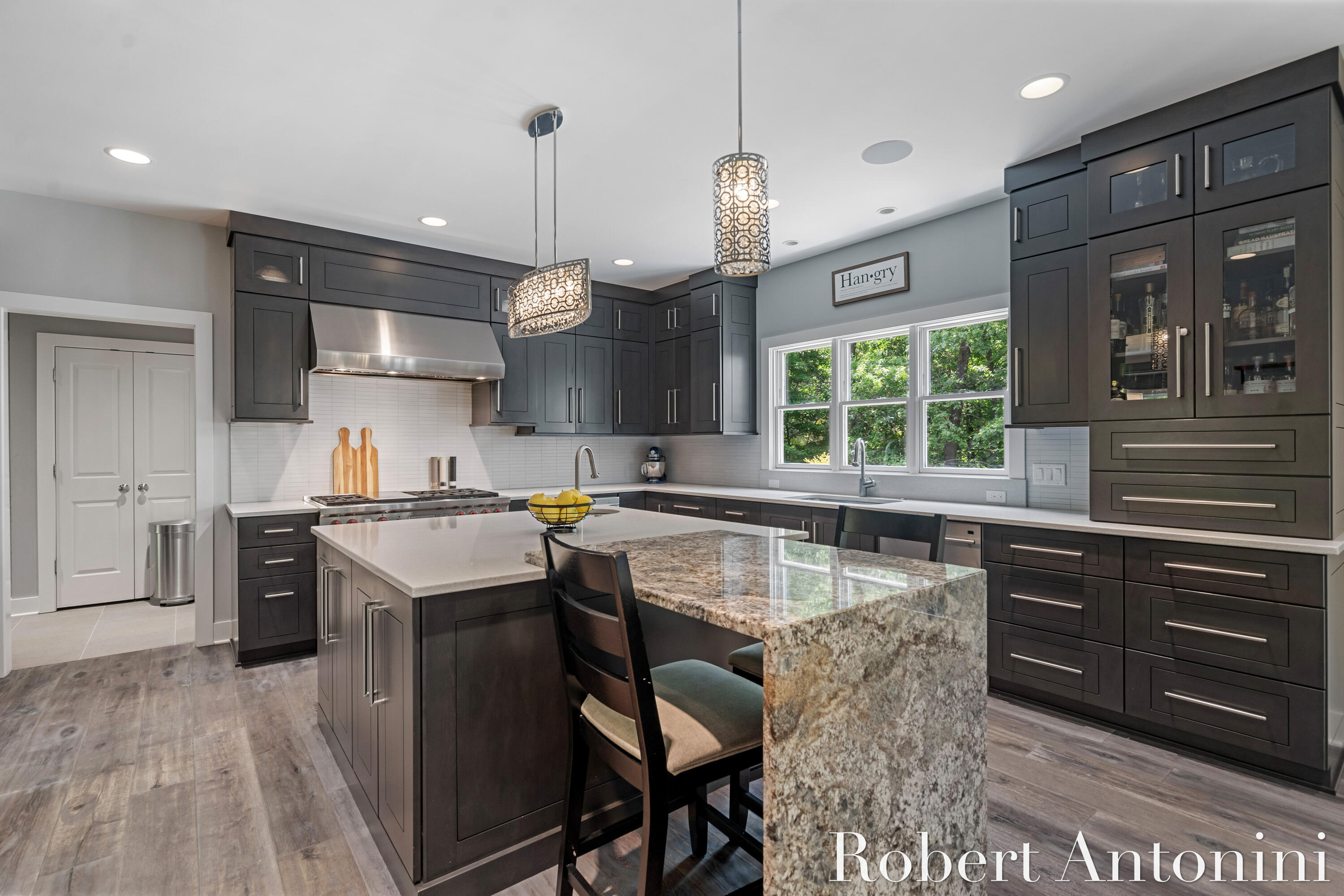 1977 Emerald Glen Court NE