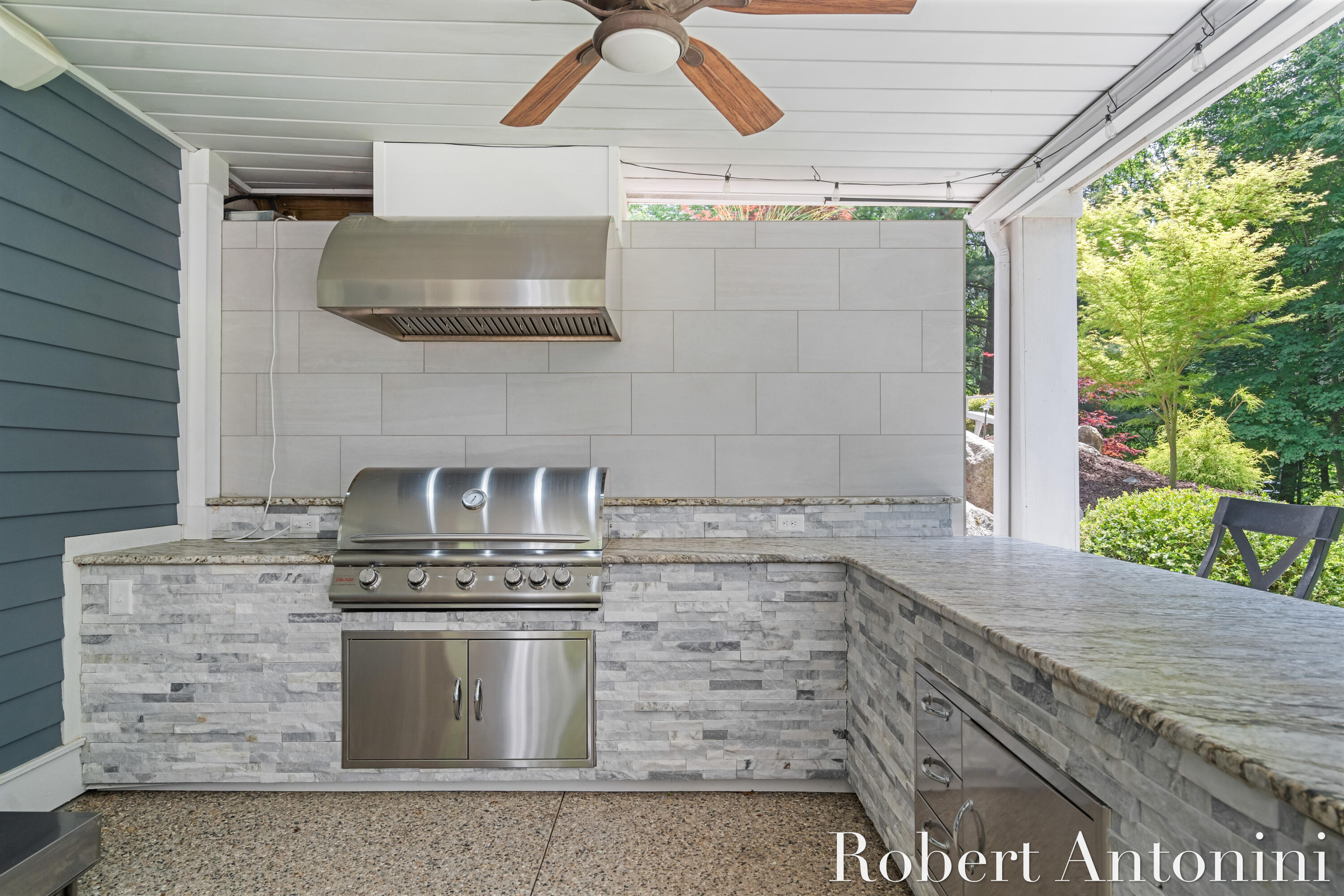 1977 Emerald Glen Court NE