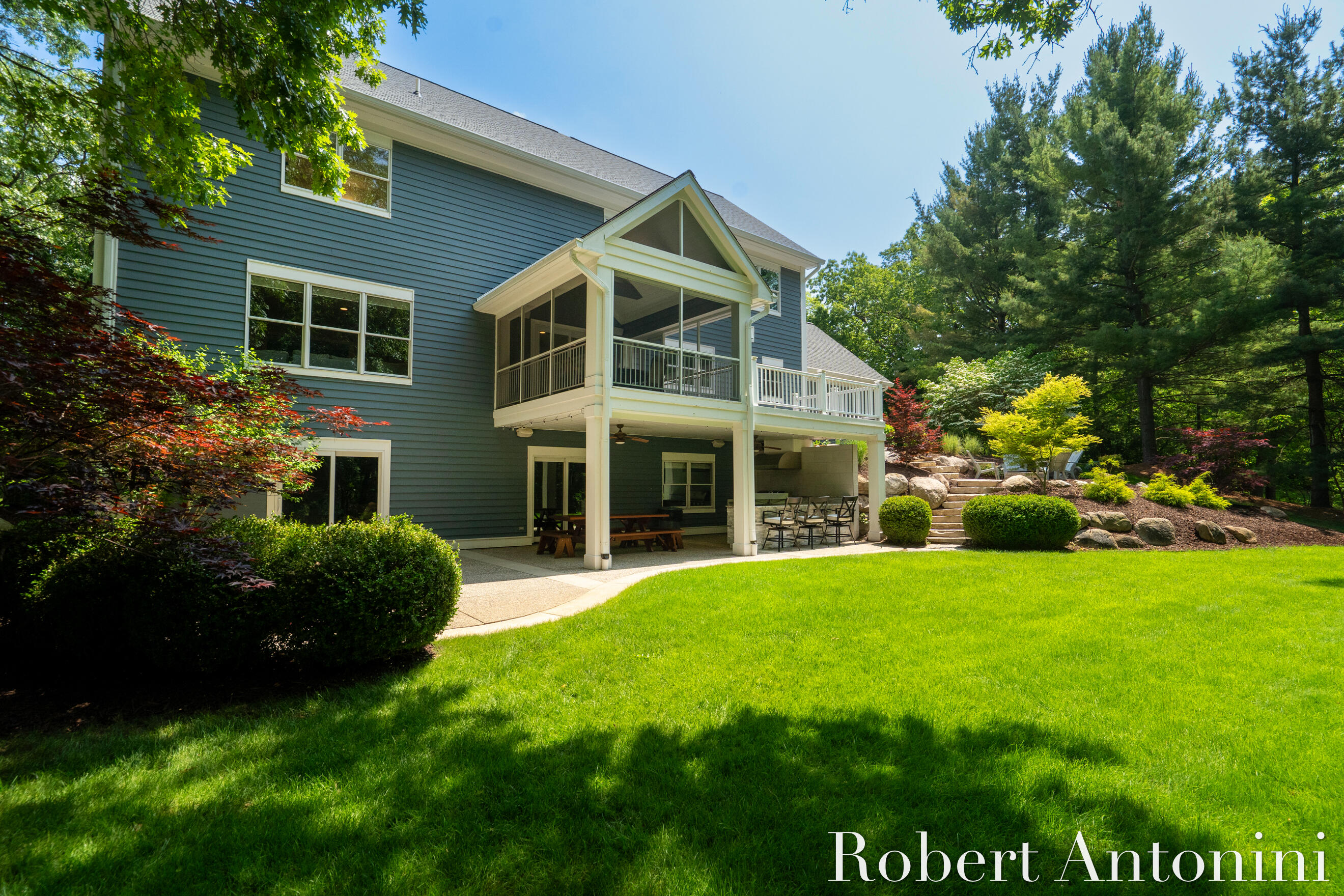 1977 Emerald Glen Court NE