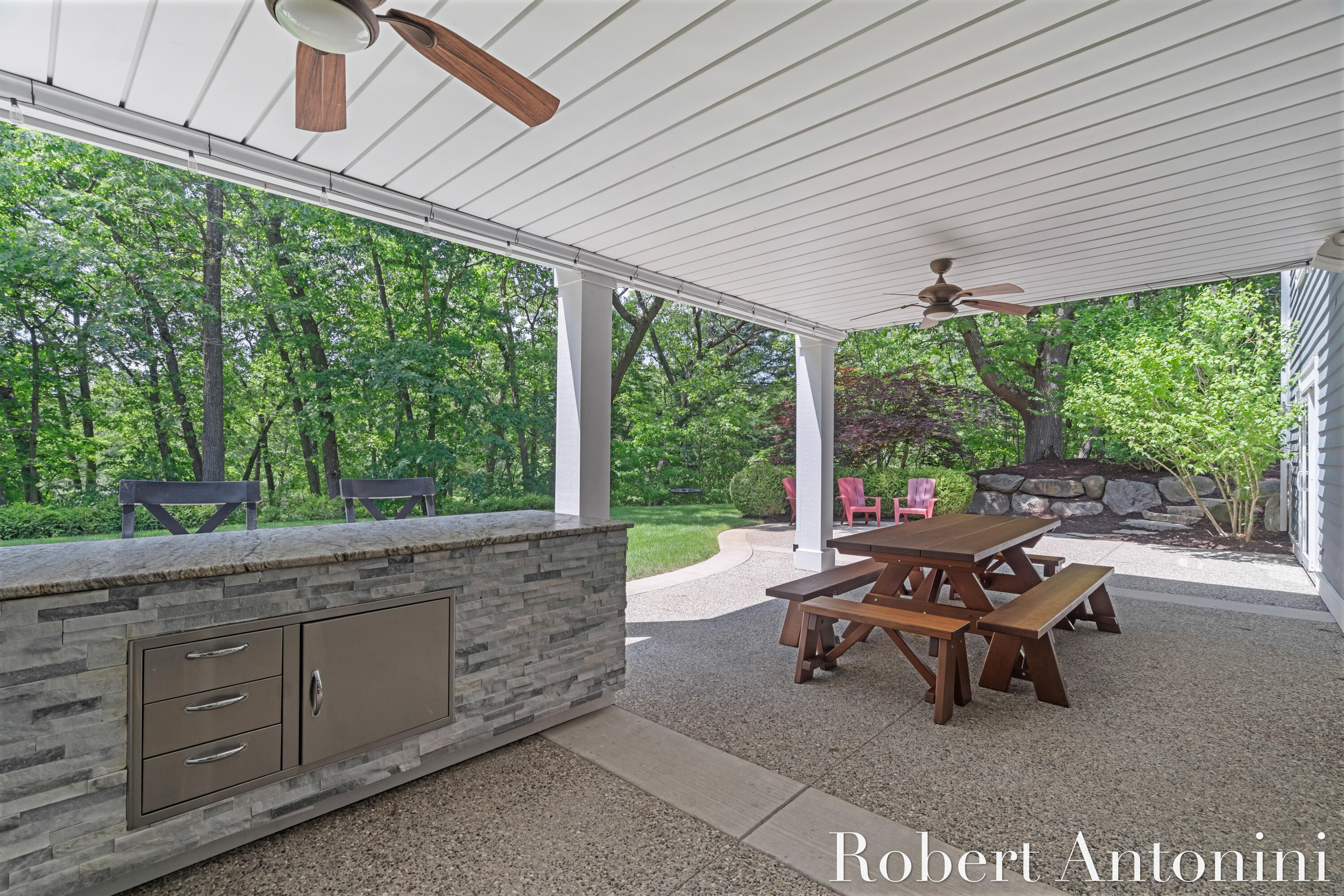 1977 Emerald Glen Court NE