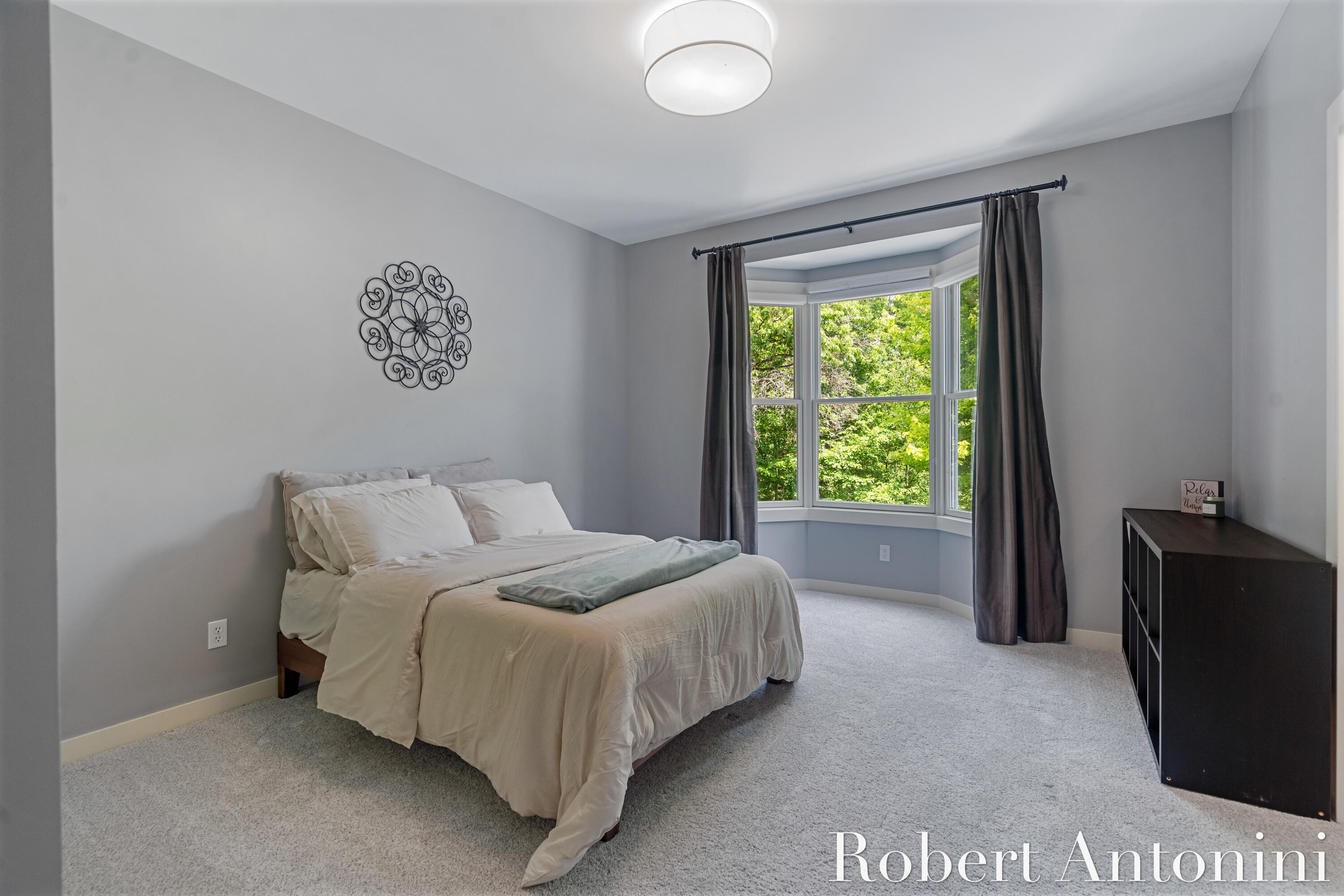 1977 Emerald Glen Court NE