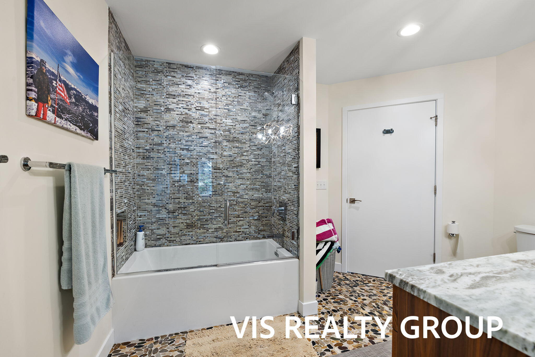 18185 N Shore Estates Road