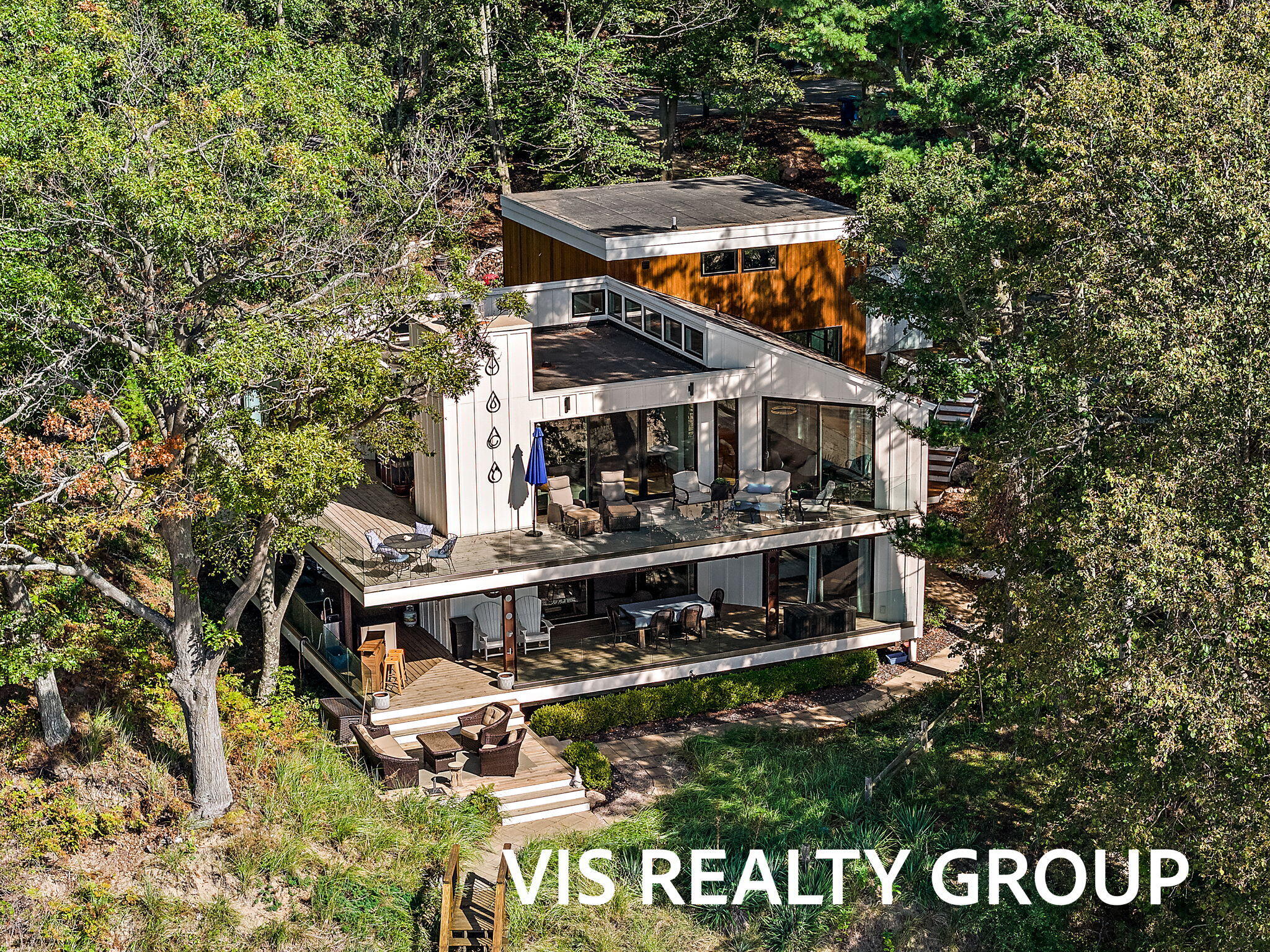 18185 N Shore Estates Road