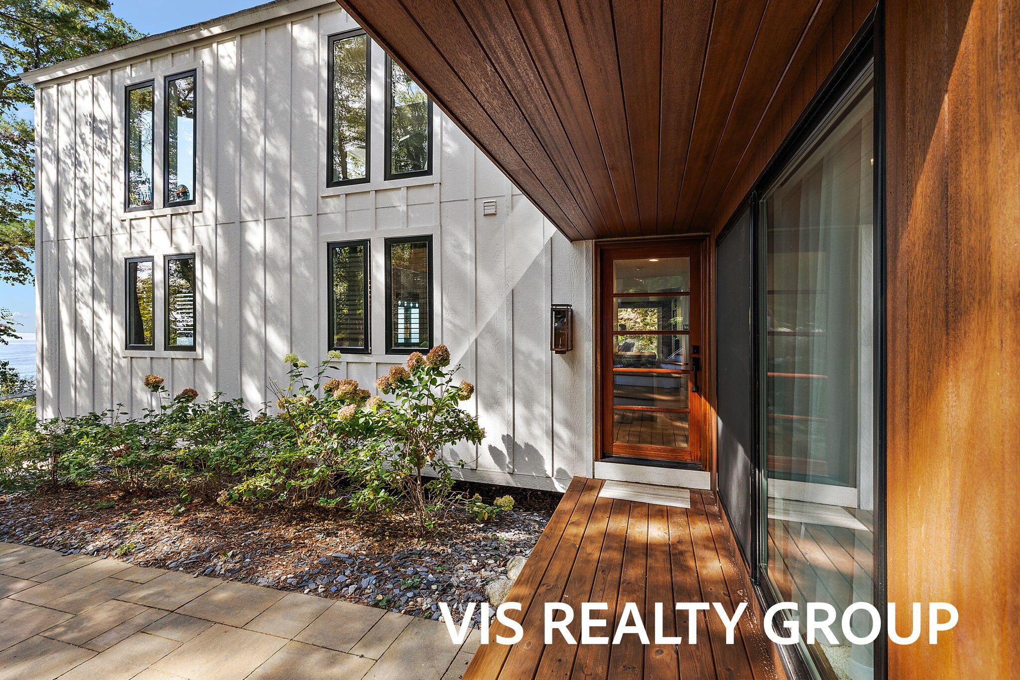 18185 N Shore Estates Road