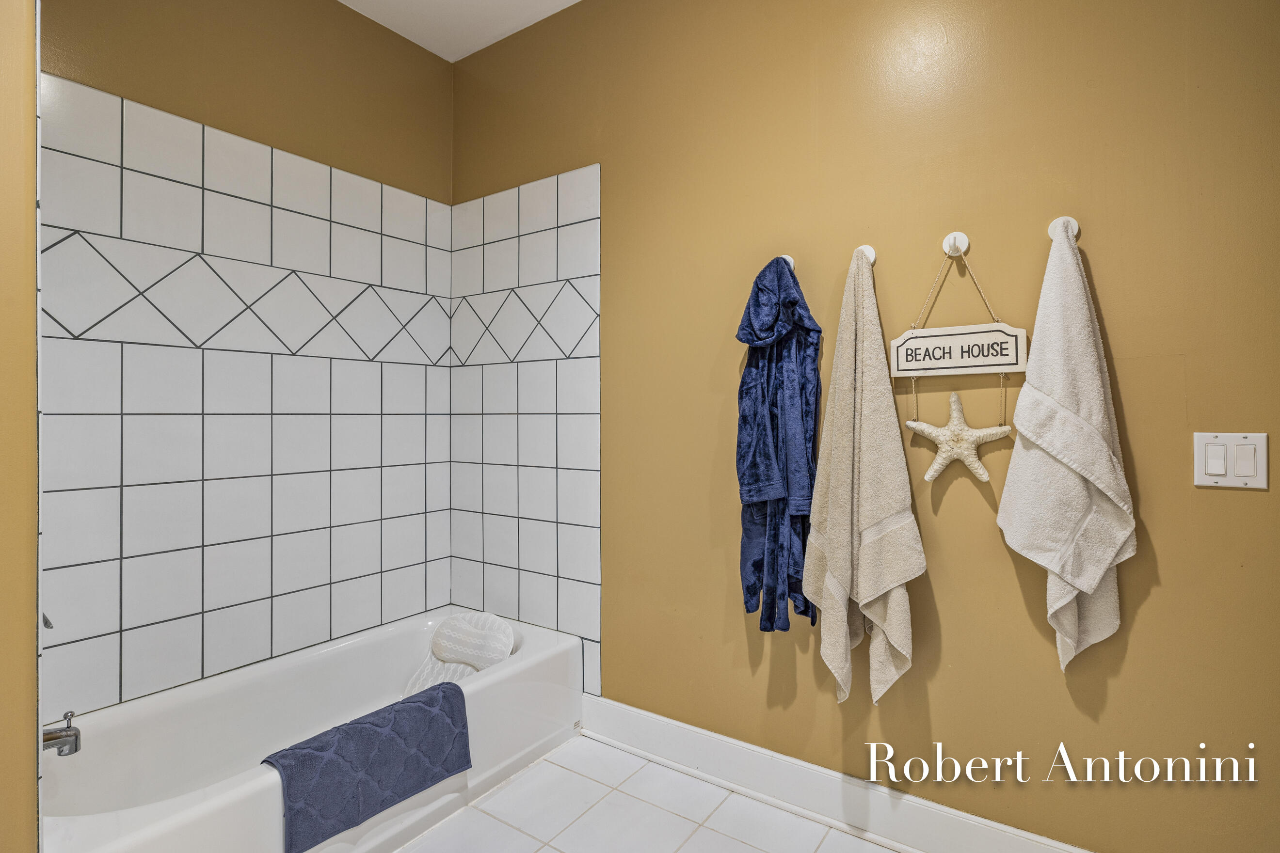 1740 Flowers Mill Court NE