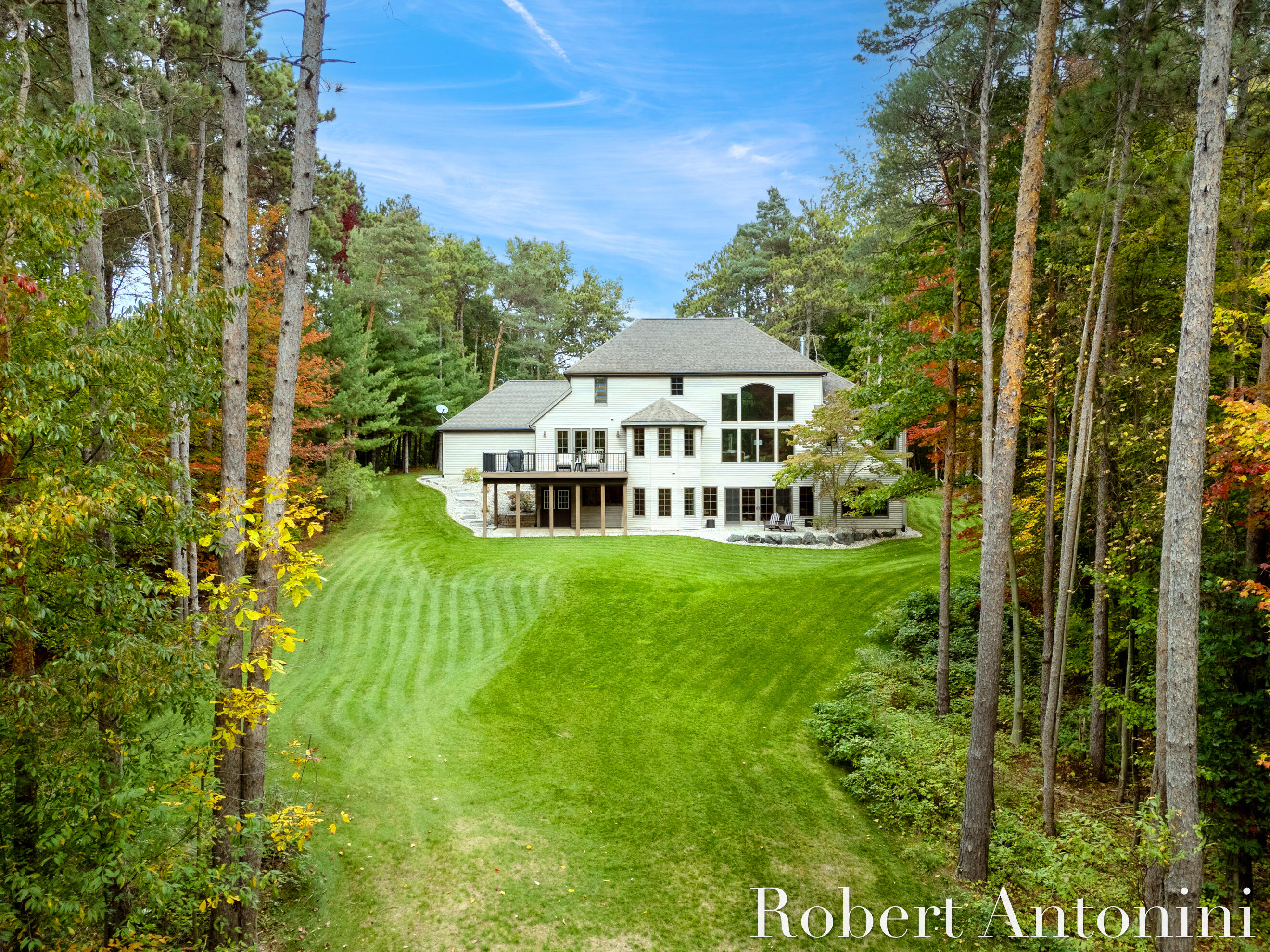 4777 Windcliff Drive NE, Rockford