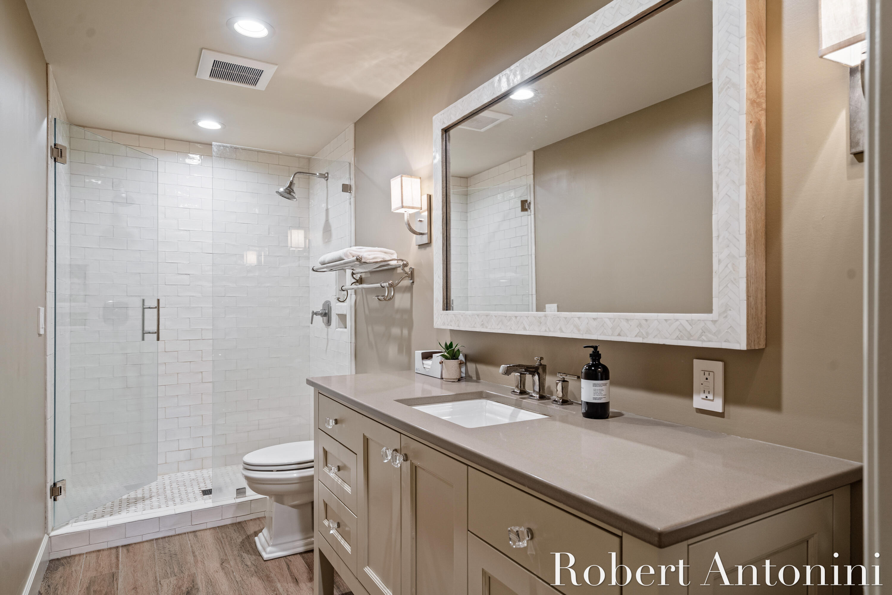 4777 Windcliff Drive NE, Rockford