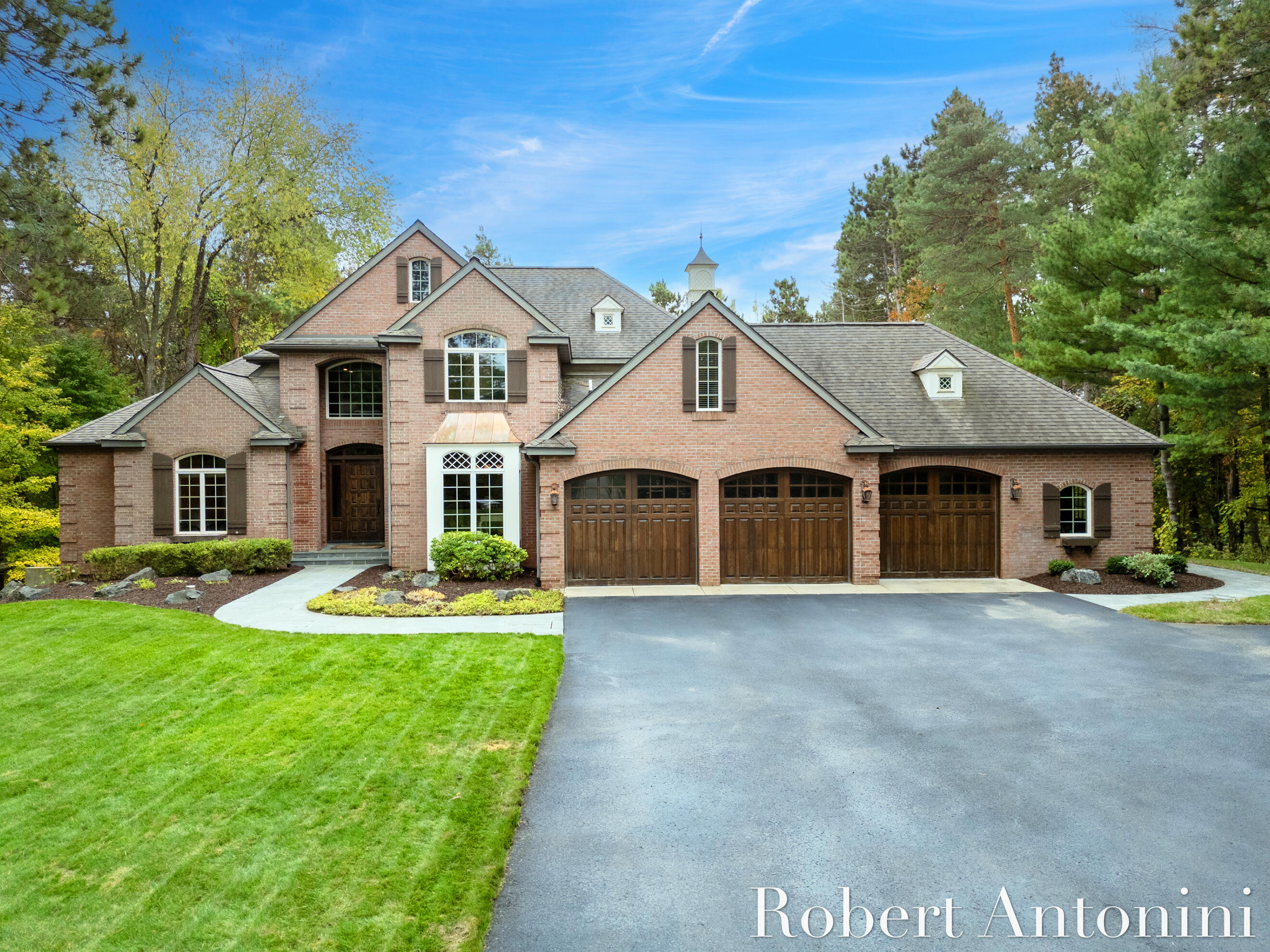 4777 Windcliff Drive NE, Rockford