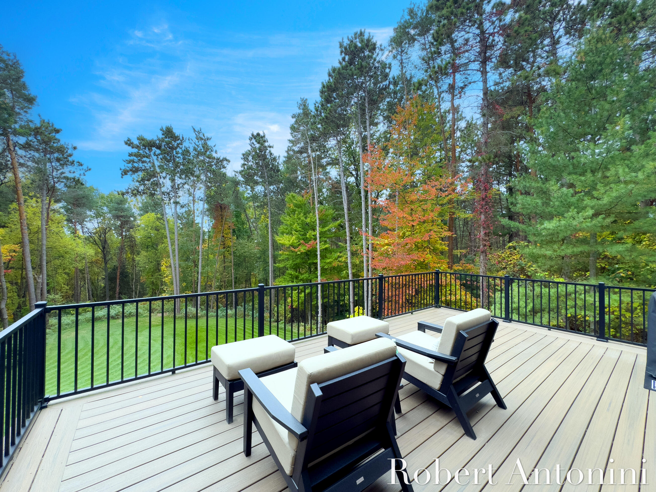 4777 Windcliff Drive NE, Rockford