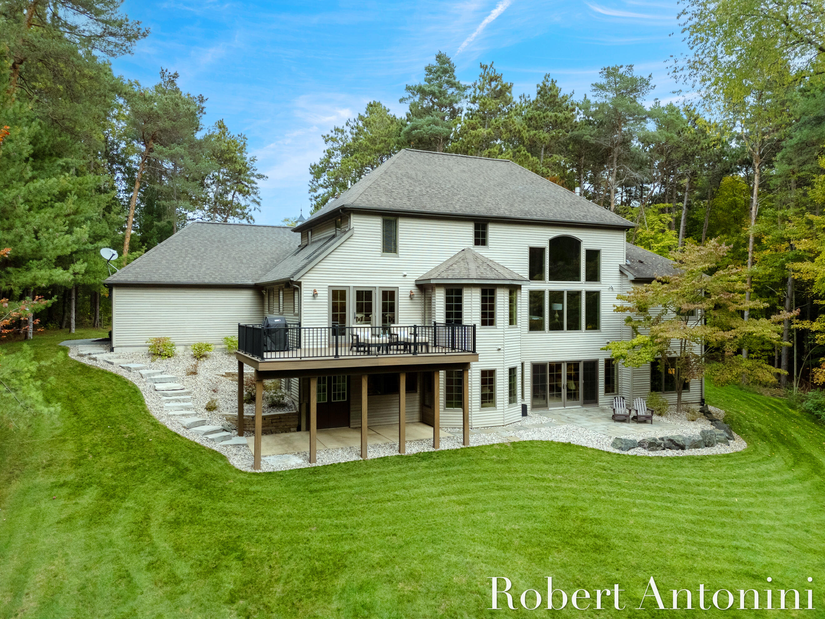 4777 Windcliff Drive NE, Rockford