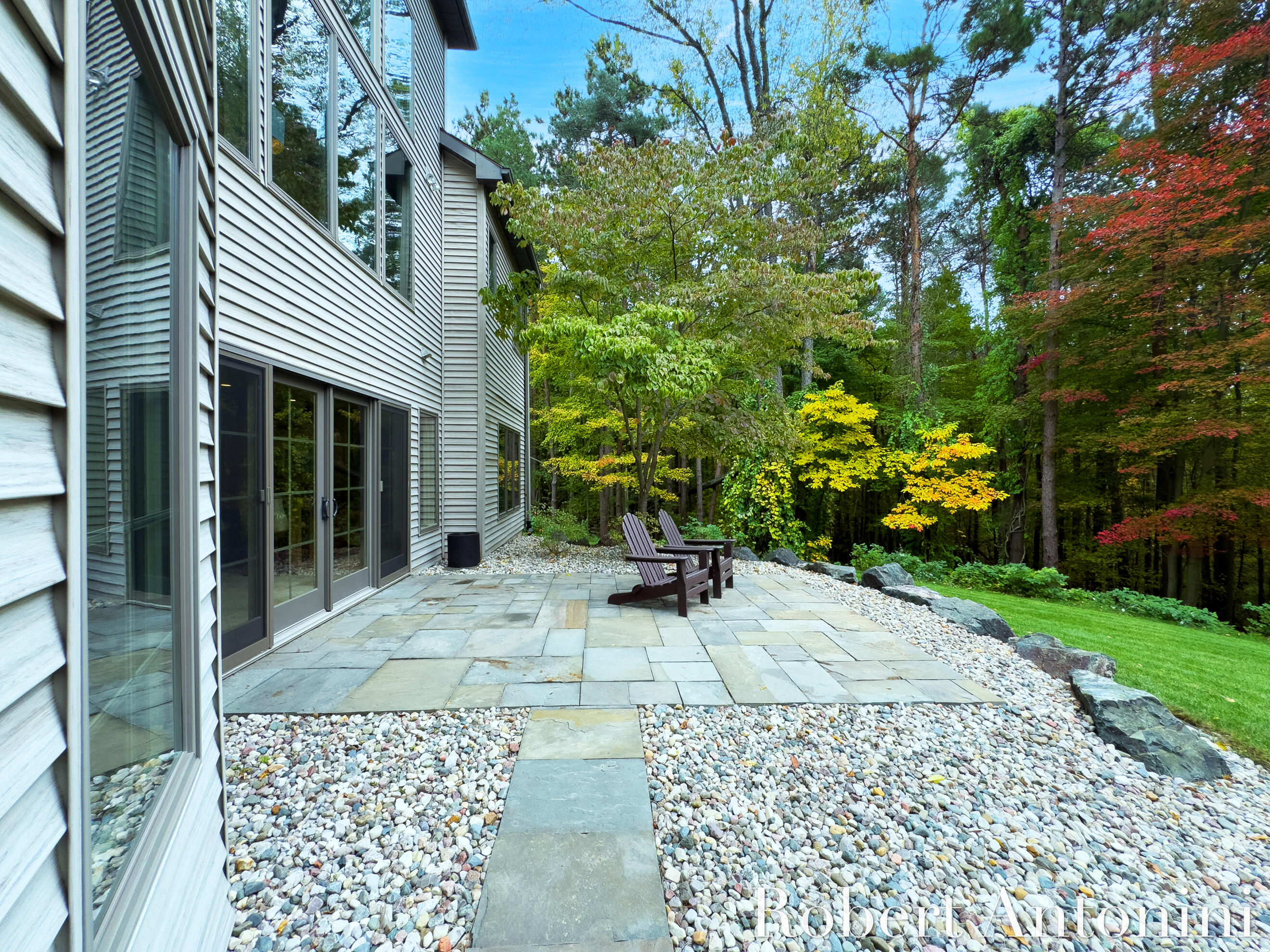 4777 Windcliff Drive NE, Rockford