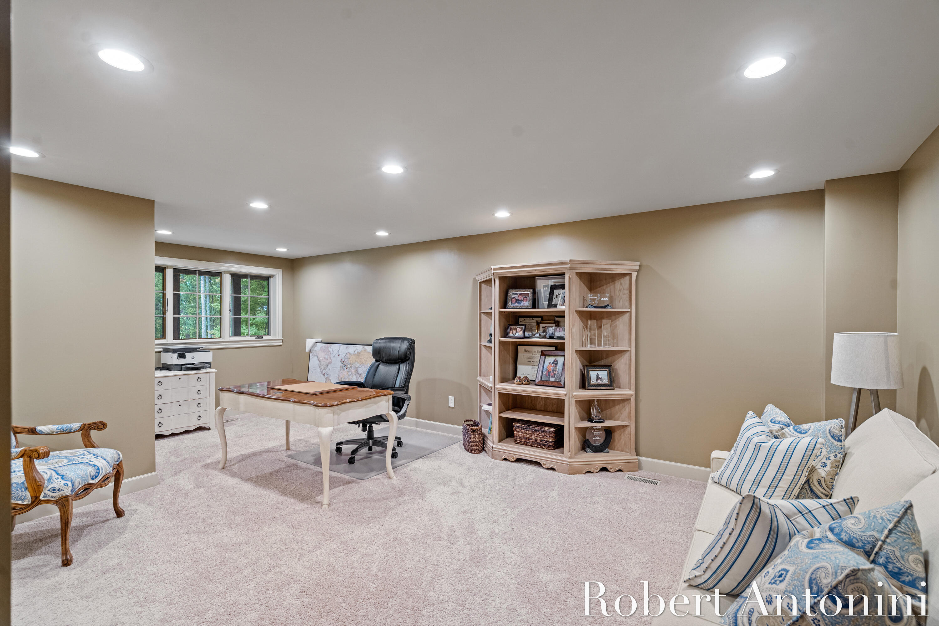 4777 Windcliff Drive NE, Rockford