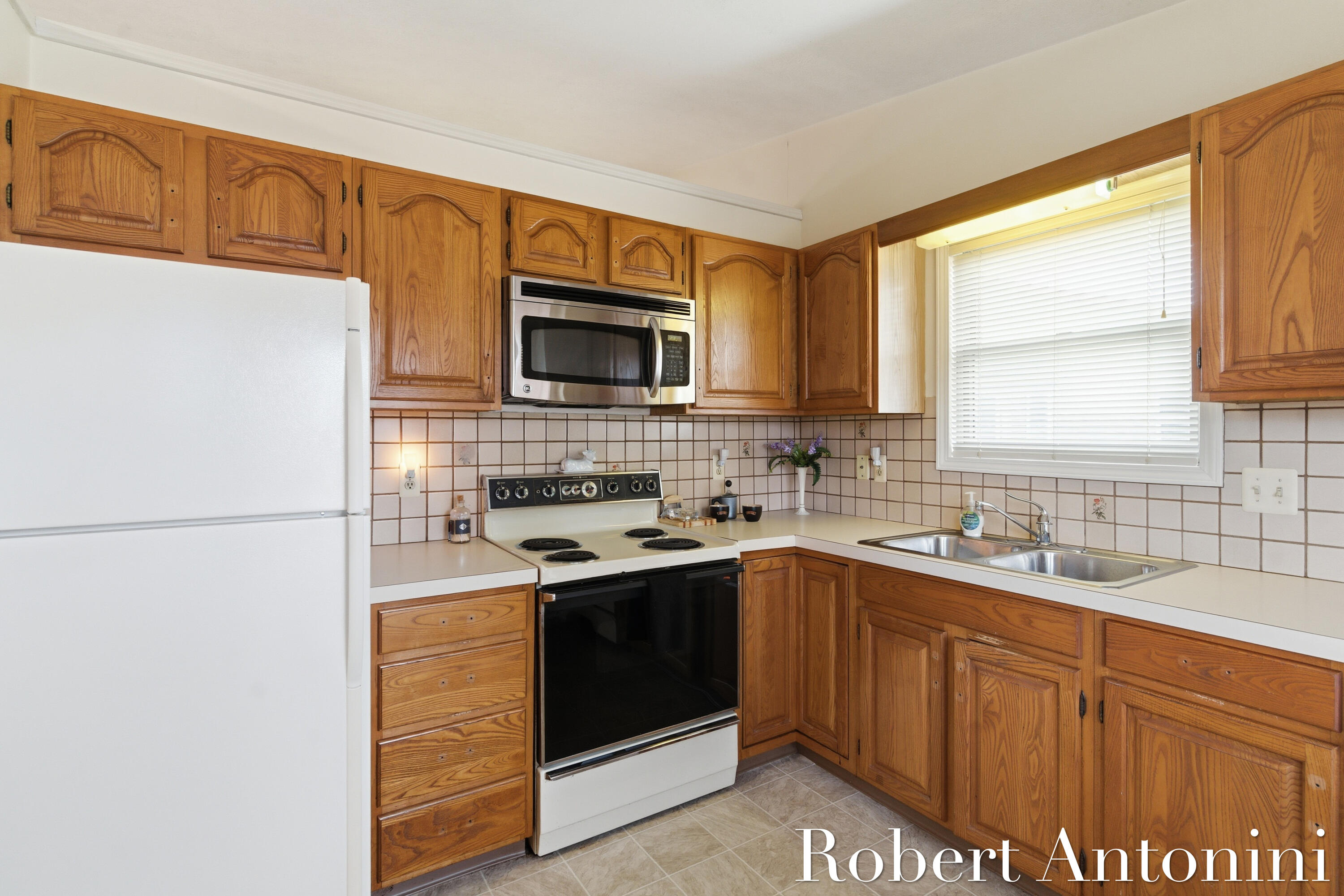 3128 Old Kent Road SE