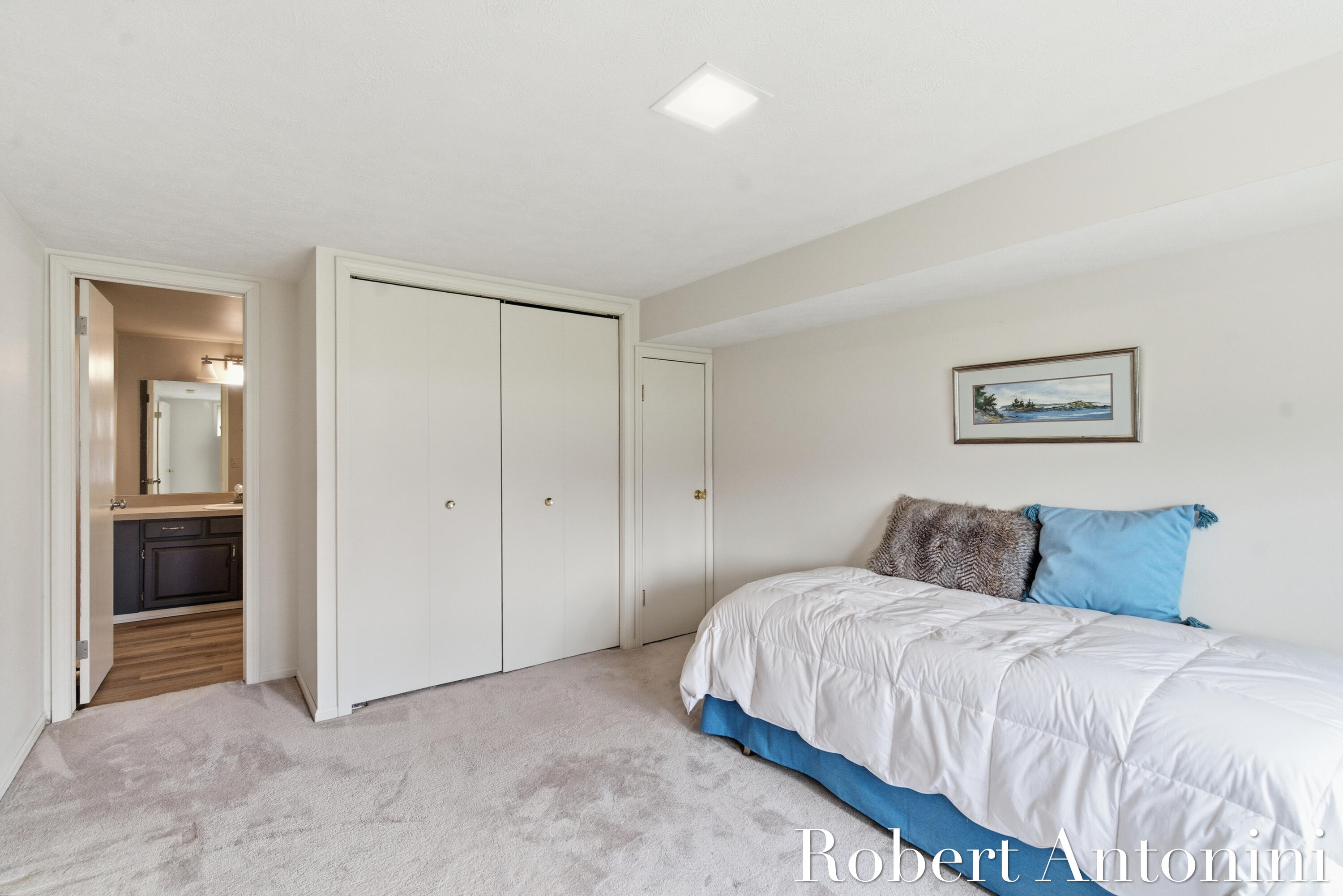 3128 Old Kent Road SE