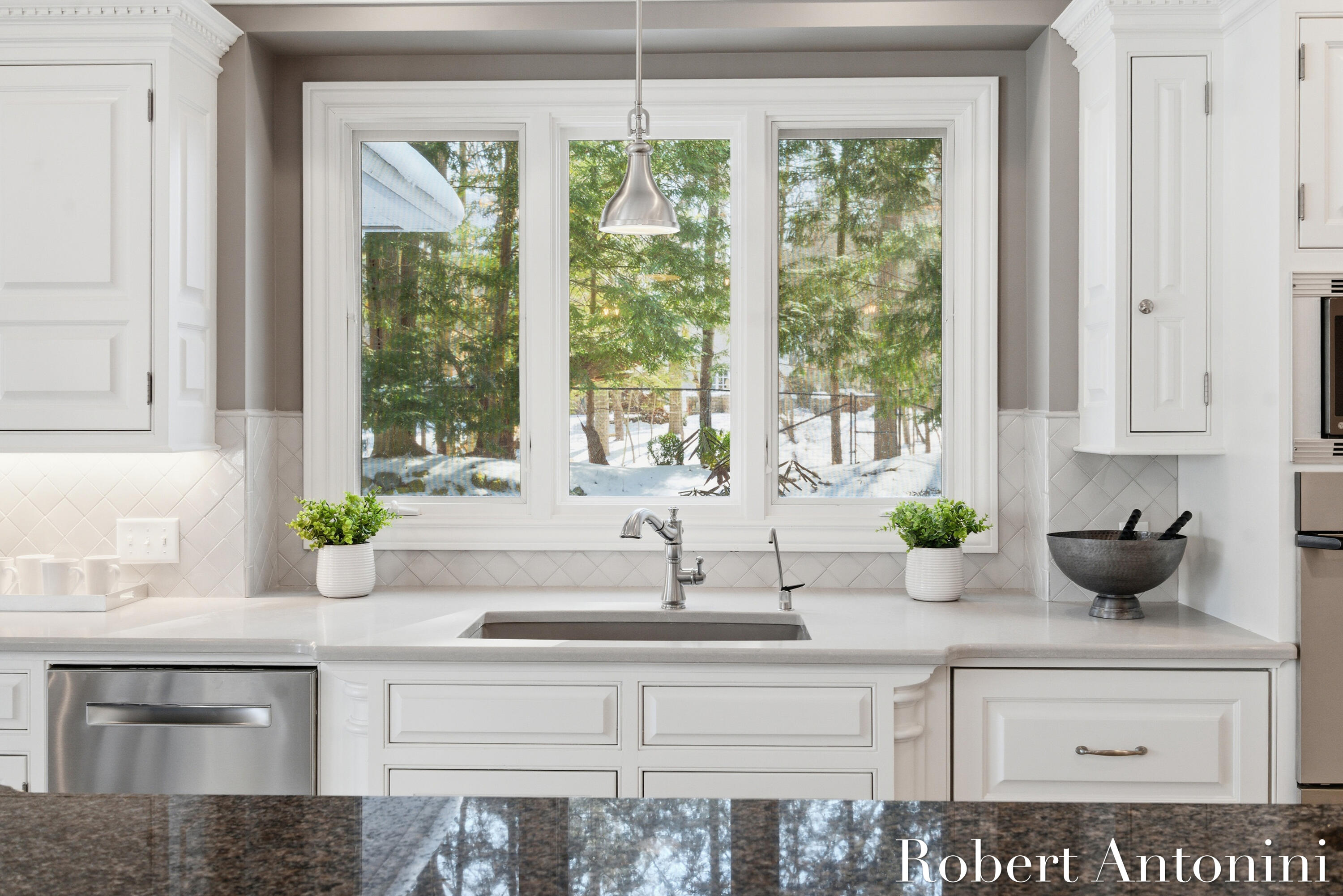 6862 Maplecrest Drive SE