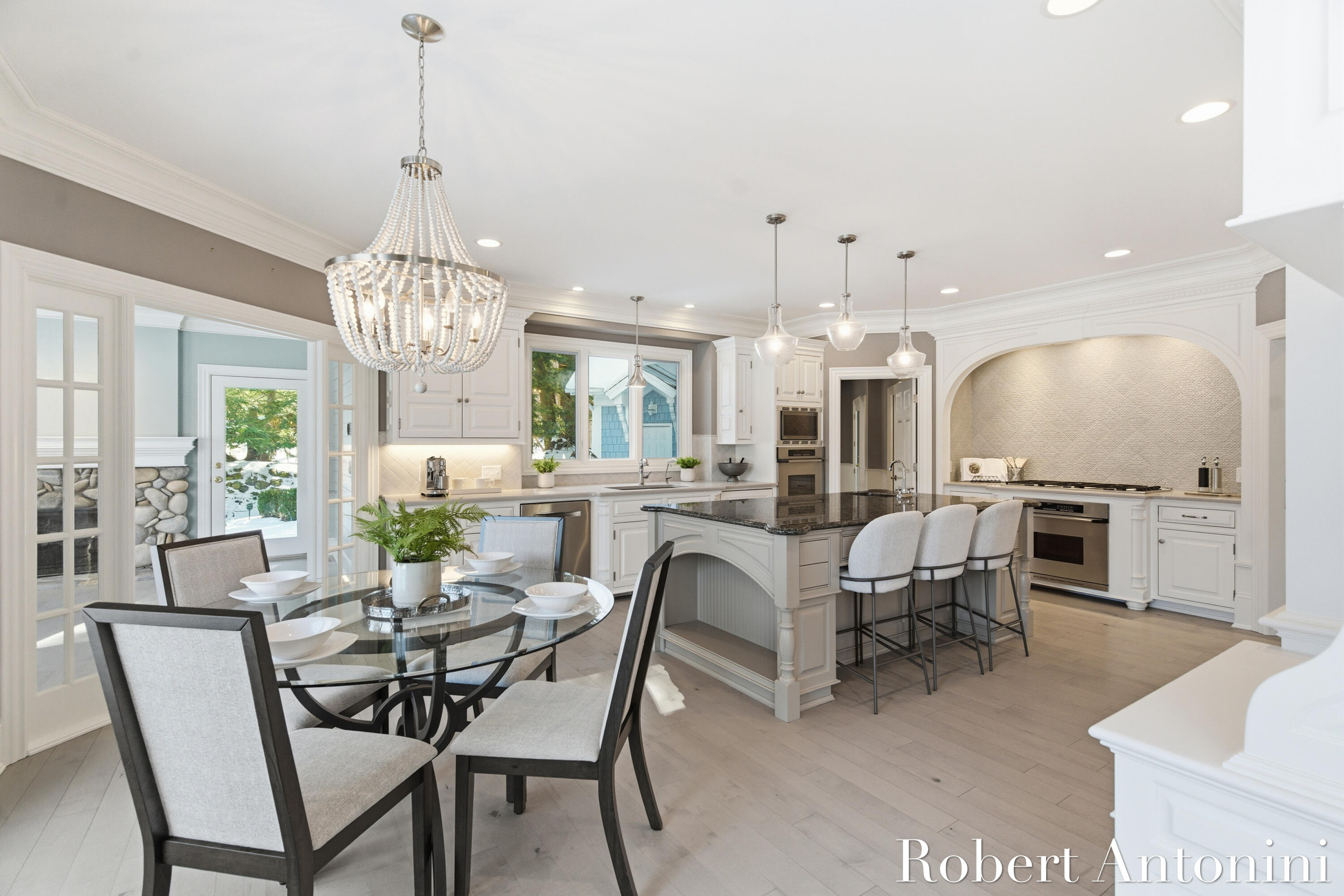 6862 Maplecrest Drive SE