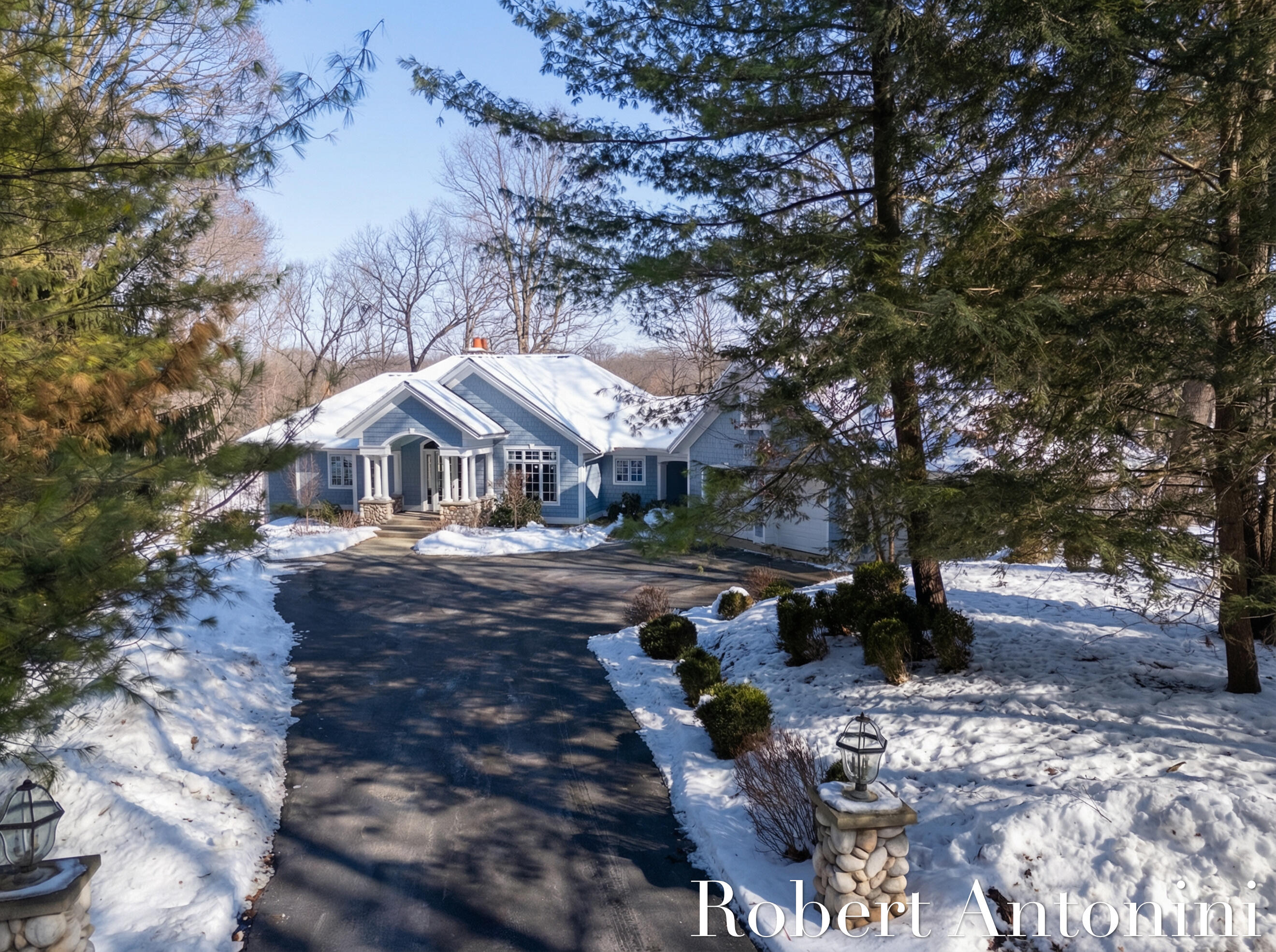 6862 Maplecrest Drive SE