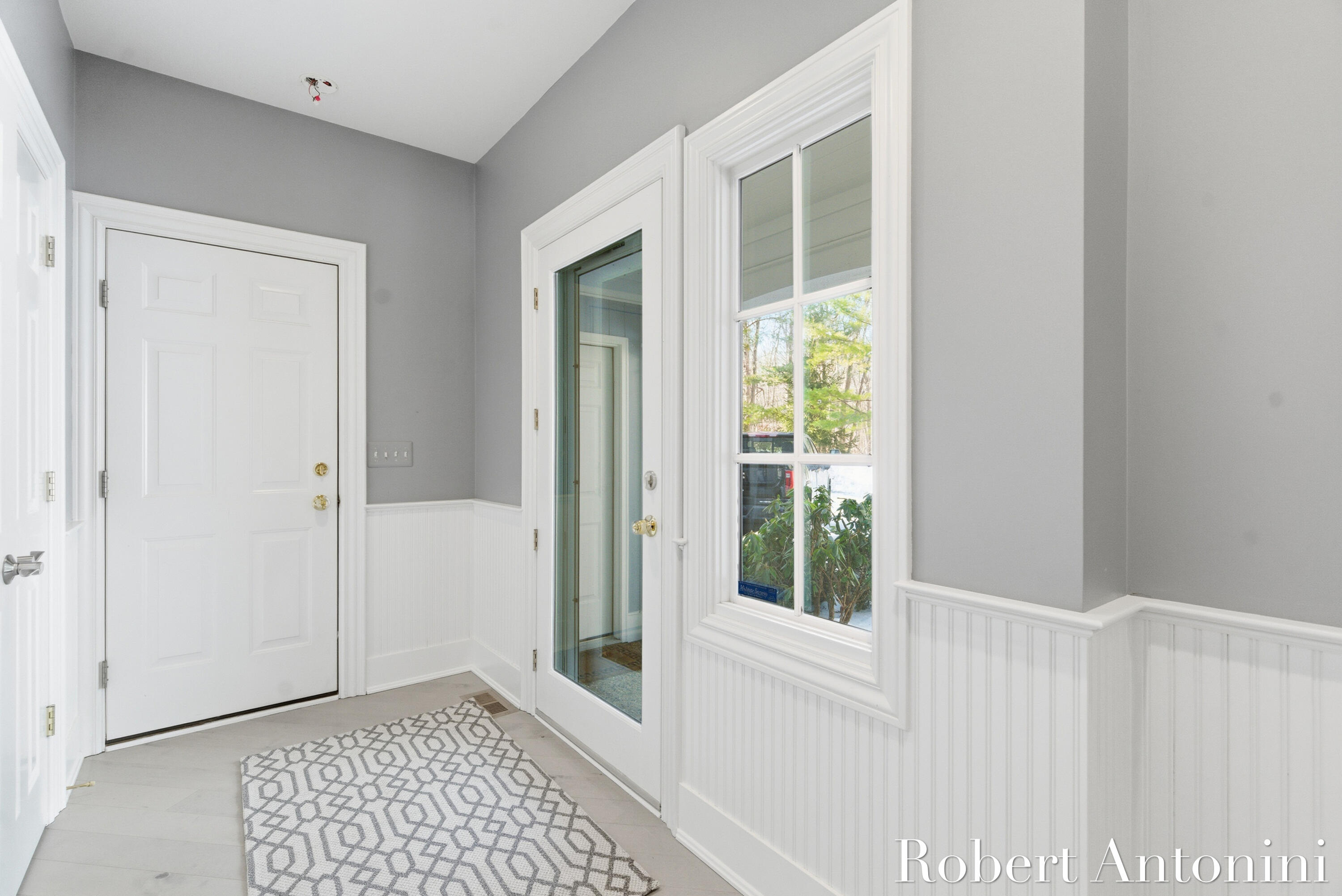 6862 Maplecrest Drive SE