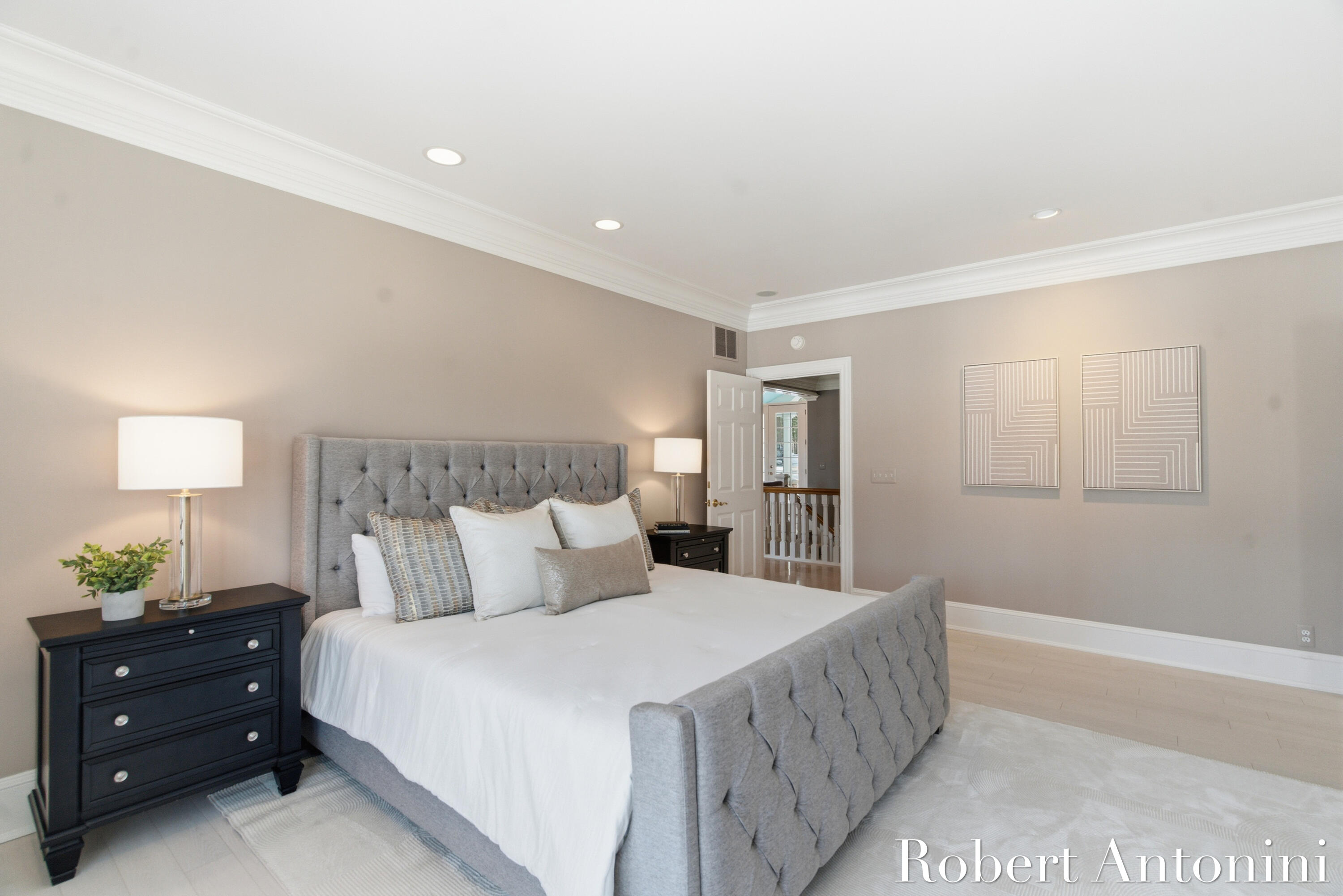 6862 Maplecrest Drive SE