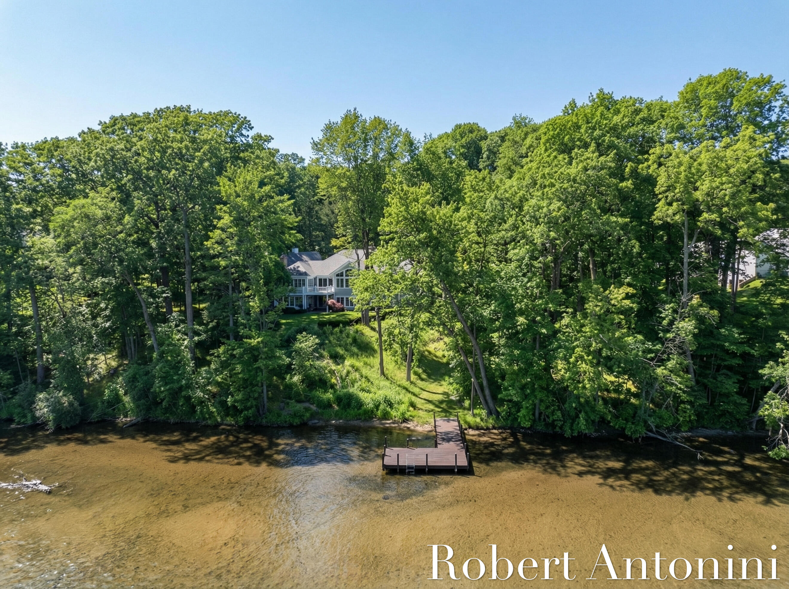 6862 Maplecrest Drive SE