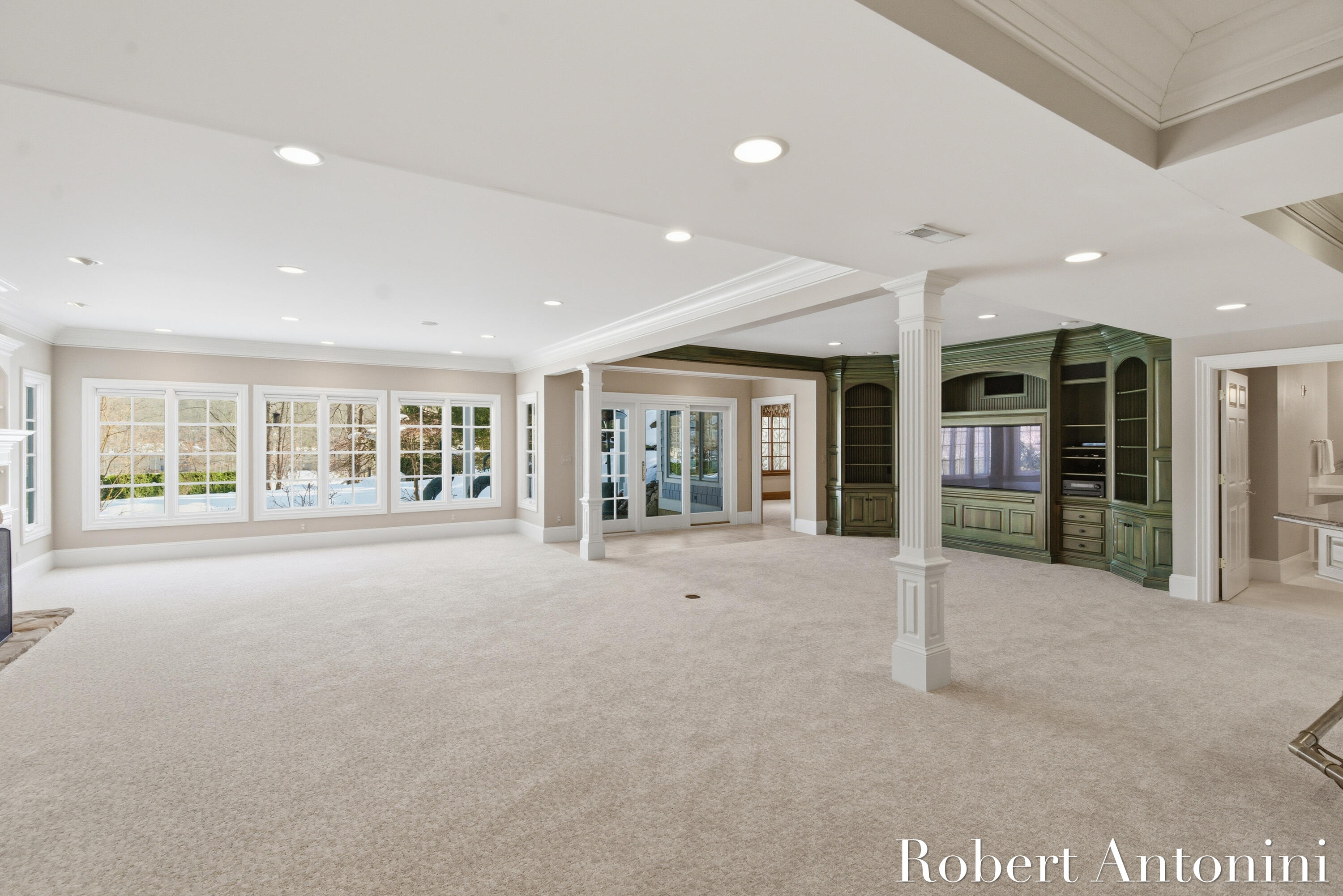 6862 Maplecrest Drive SE