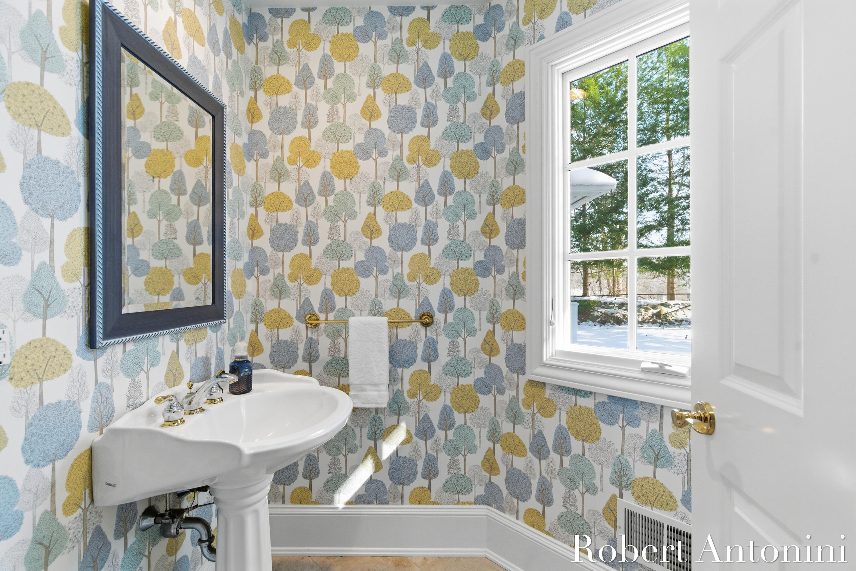 6862 Maplecrest Drive SE