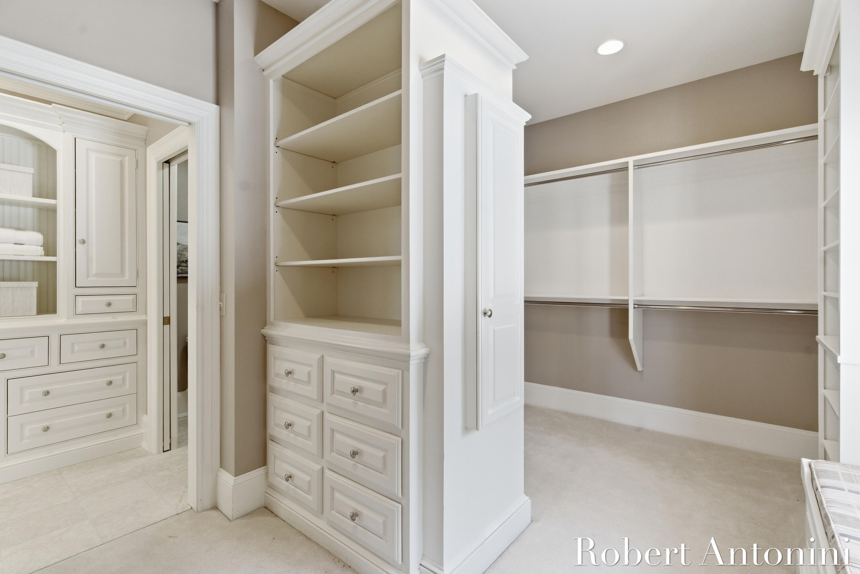 6862 Maplecrest Drive SE