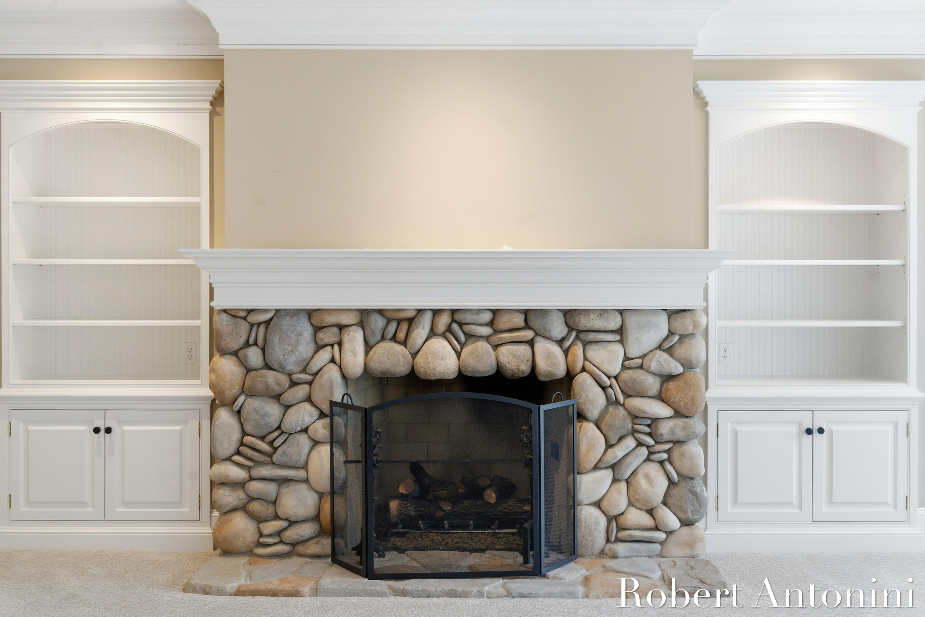 6862 Maplecrest Drive SE