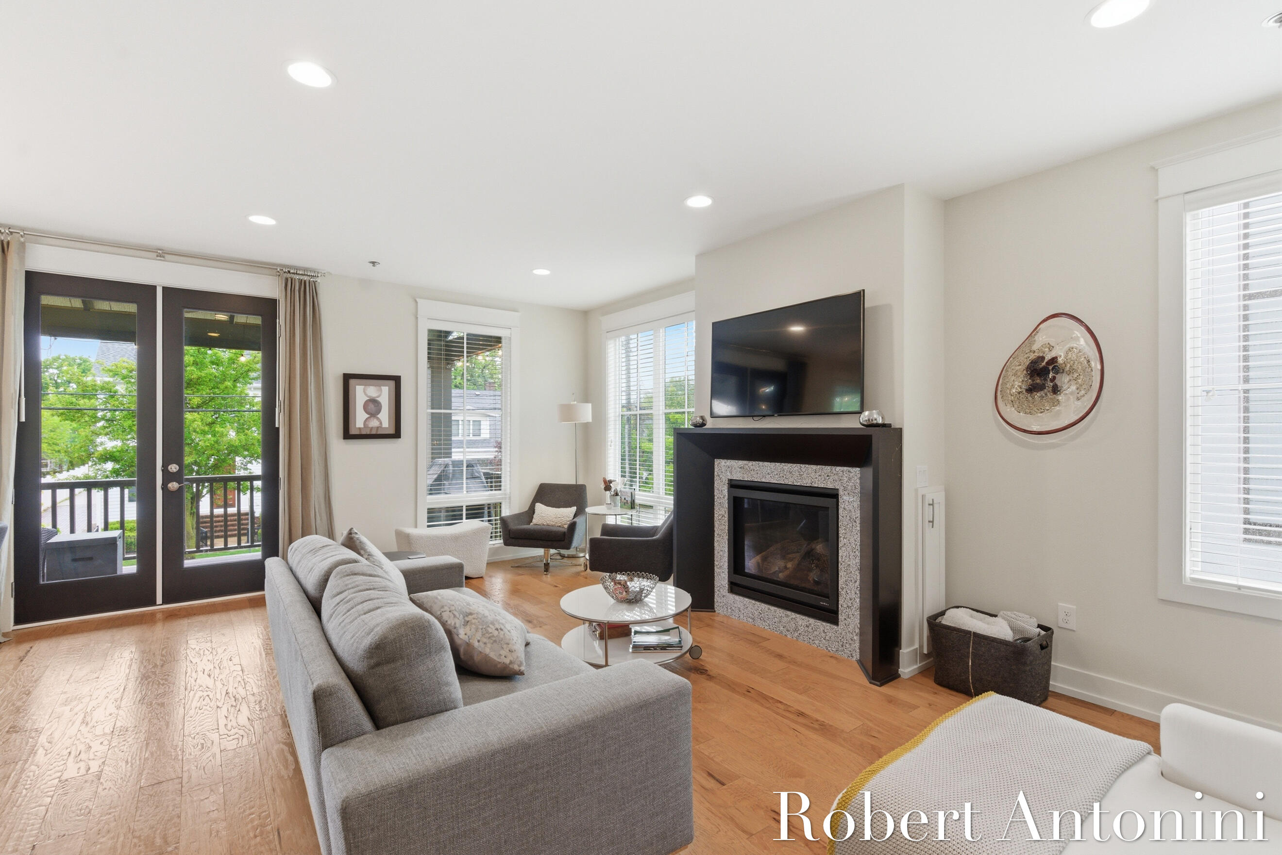 706 Croswell Avenue SE 10